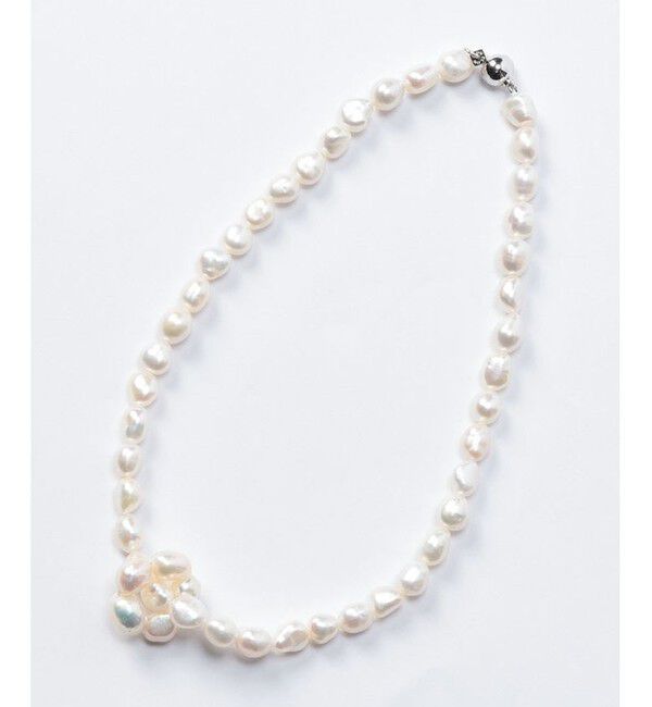 allureville「【PLOW（プラウ）】 FLOWER PEARL NC SHORT」|ネックレス|アイボリー