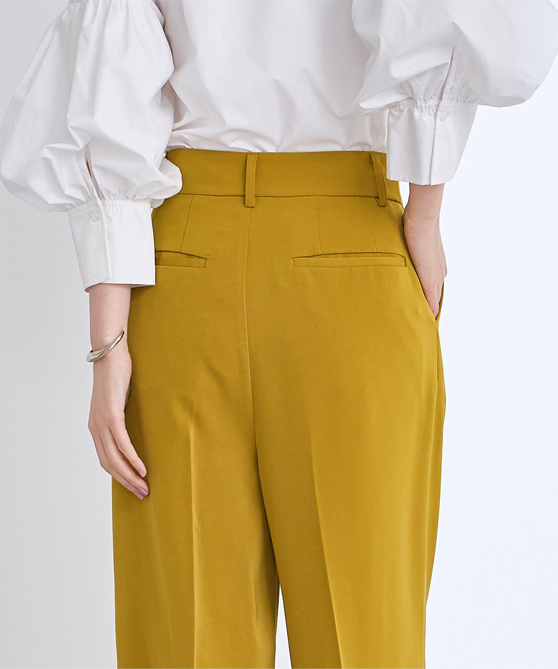 ur's「ワンタックハイウエストワイドパンツ」|スラックス|