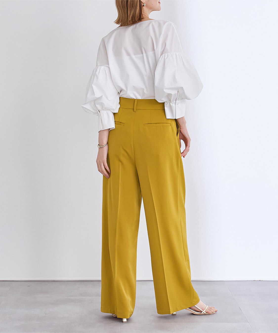 ur's「ワンタックハイウエストワイドパンツ」|スラックス|