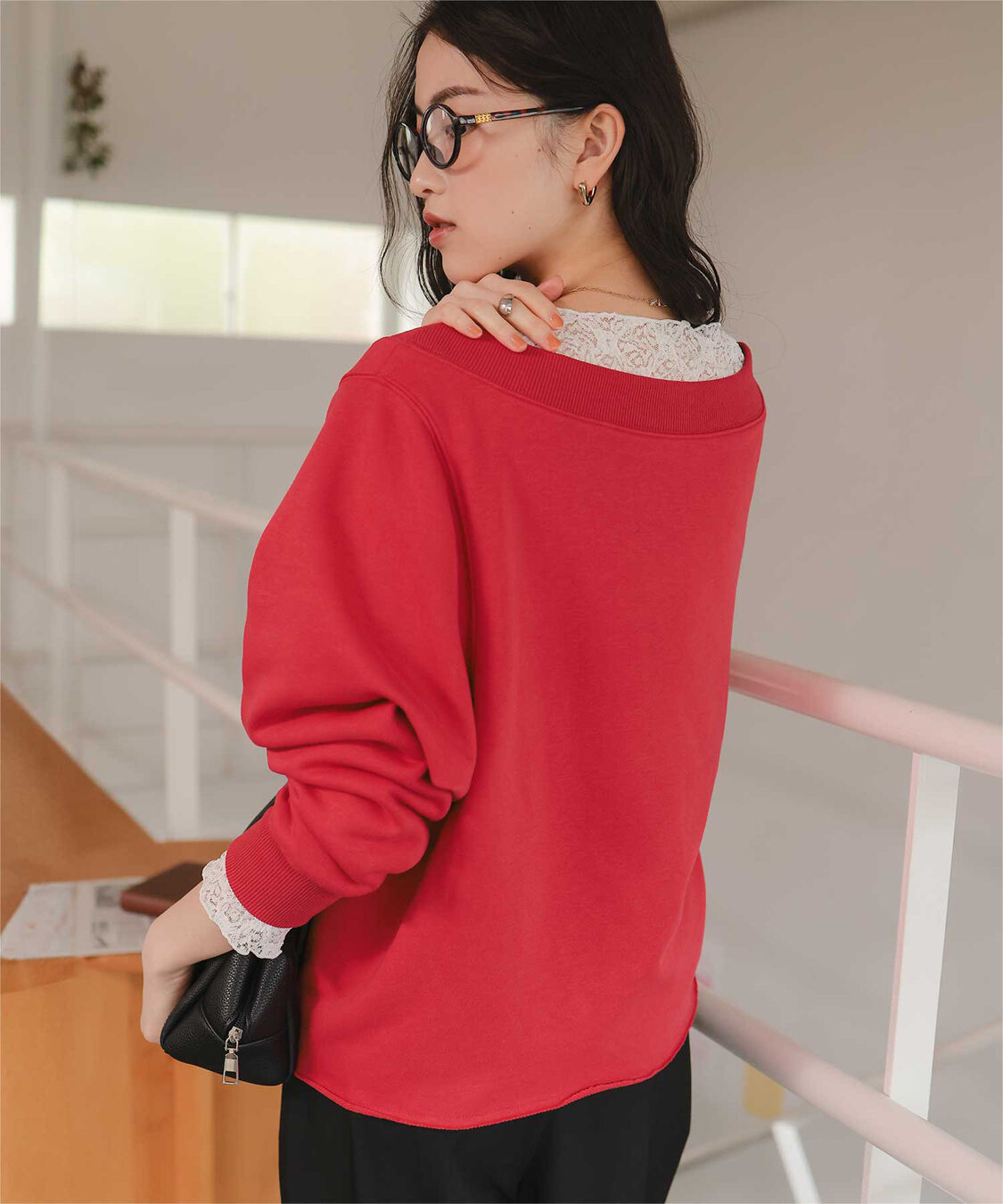 titivate「オフショルダースウェットプルオーバー」|スウェット・ジャージ|