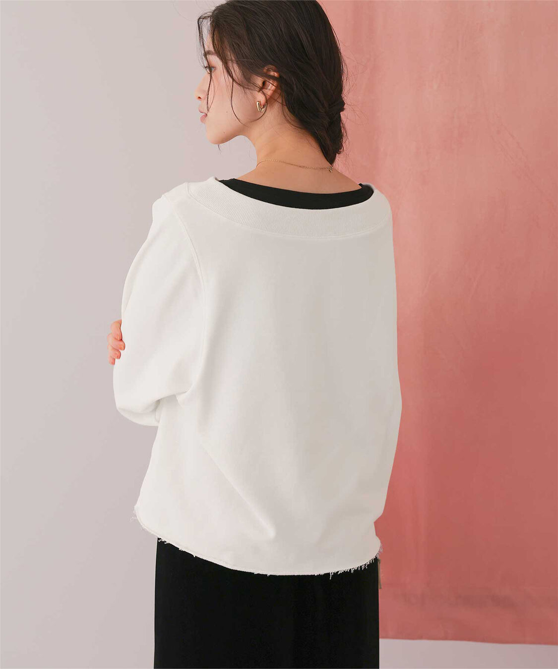 titivate「オフショルダースウェットプルオーバー」|スウェット・ジャージ|