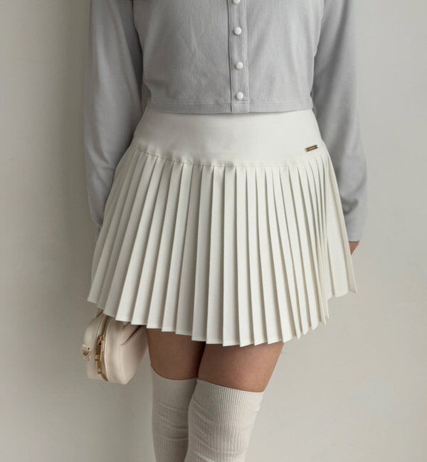  「【WEB限定リバイバル】プレート付きプリーツミニスカート」|スカート|オフホワイト