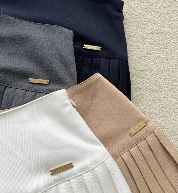  「【WEB限定リバイバル】プレート付きプリーツミニスカート」|スカート|