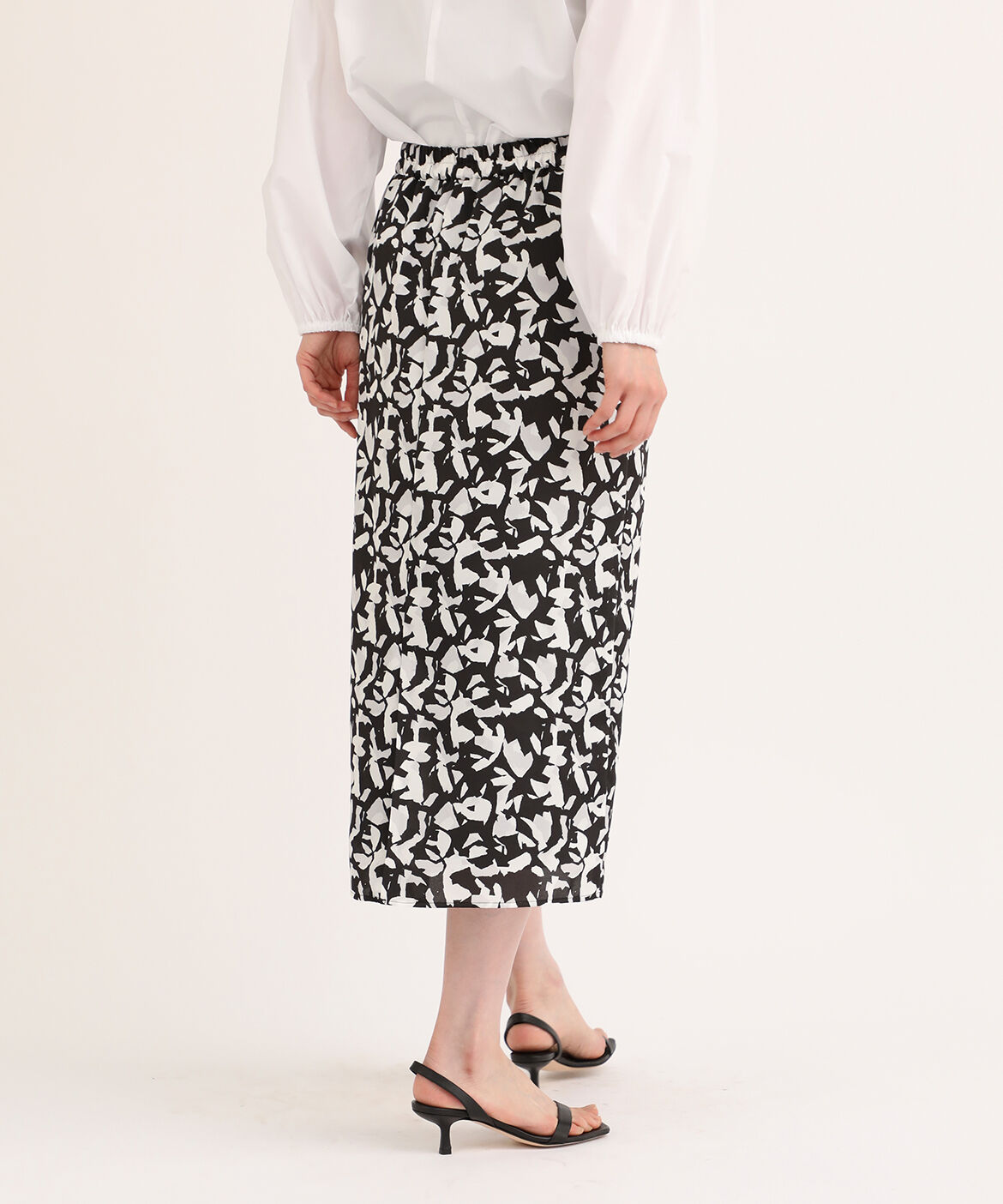 7-IDconcept.「手描き風幾何ドットプリントスカート」|タイト|