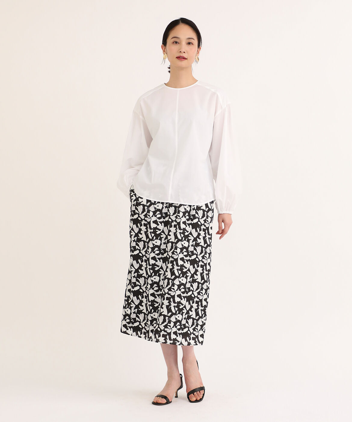 7-IDconcept.「手描き風幾何ドットプリントスカート」|タイト|