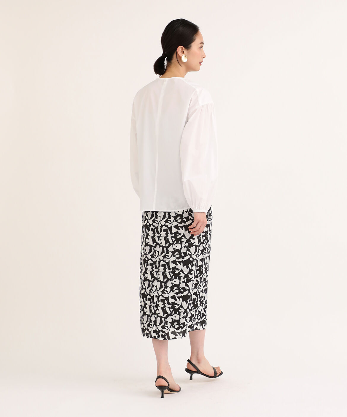 7-IDconcept.「手描き風幾何ドットプリントスカート」|タイト|