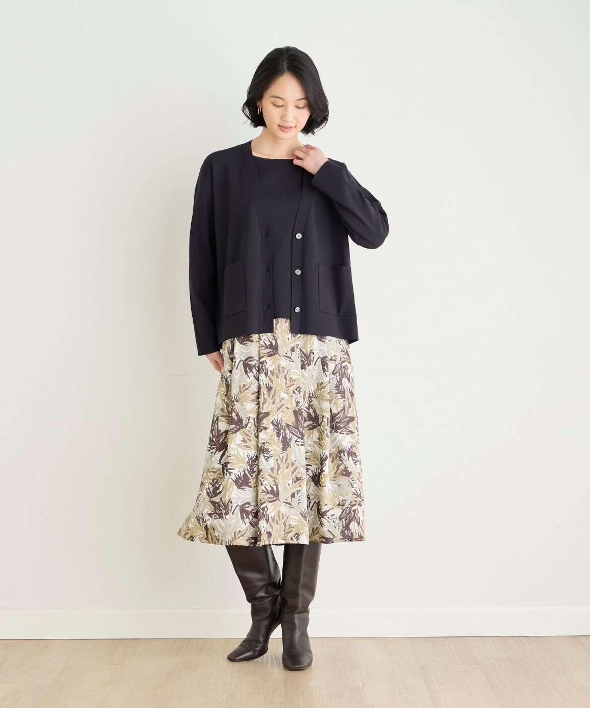 7-IDconcept.「《大きいサイズ》Vネックカーディガン」|カーディガン|