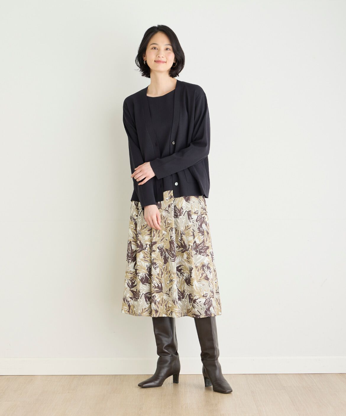 7-IDconcept.「《大きいサイズ》Vネックカーディガン」|カーディガン|