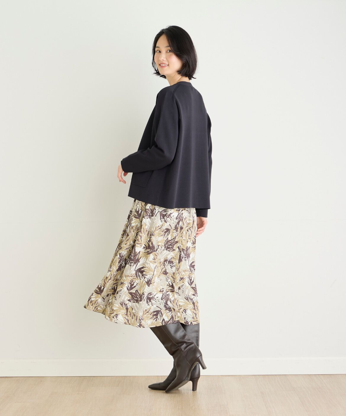 7-IDconcept.「《大きいサイズ》Vネックカーディガン」|カーディガン|