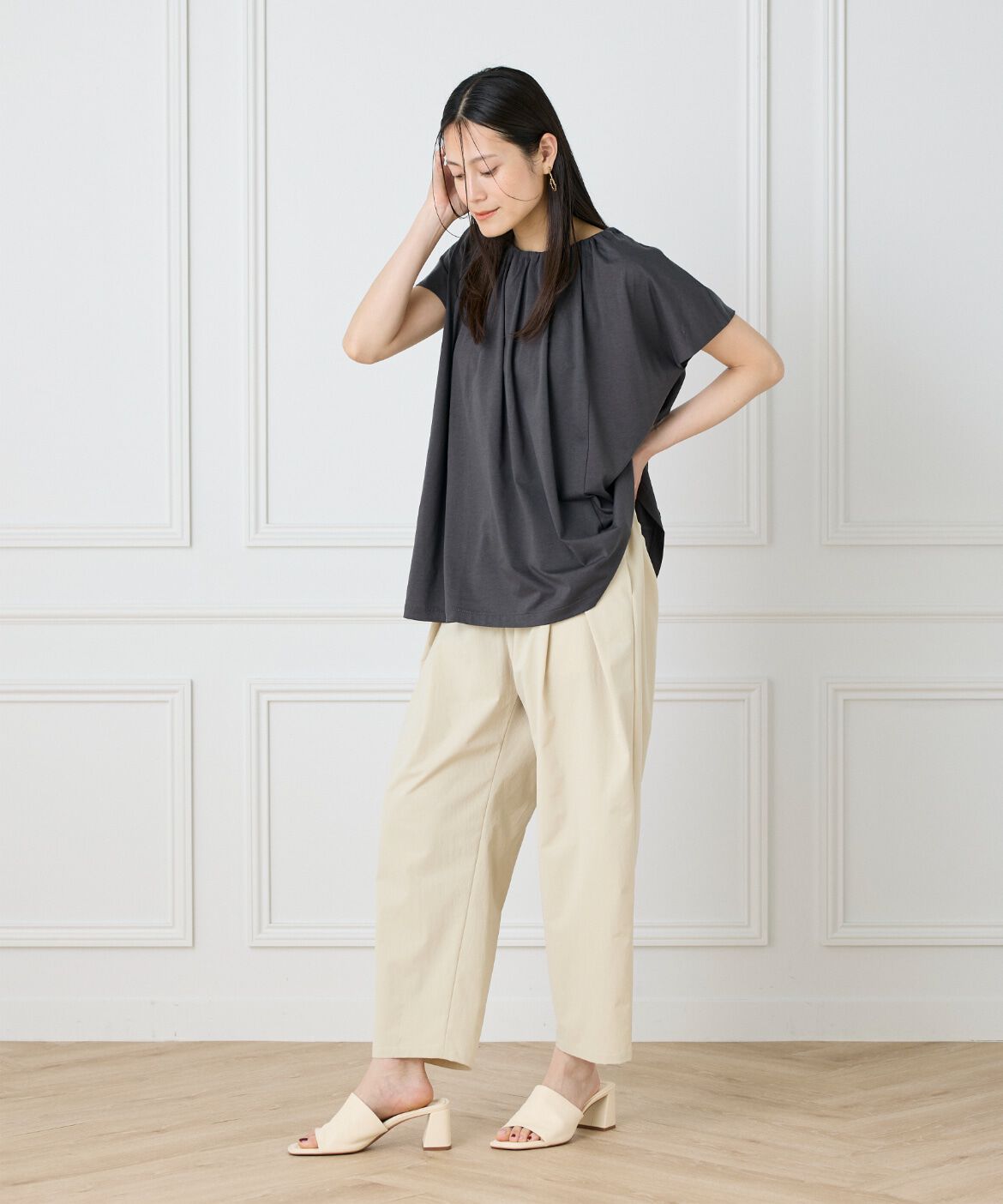 I.T.'S international「ギャザーネックフレンチプルオーバー」|Tシャツ・カットソー|