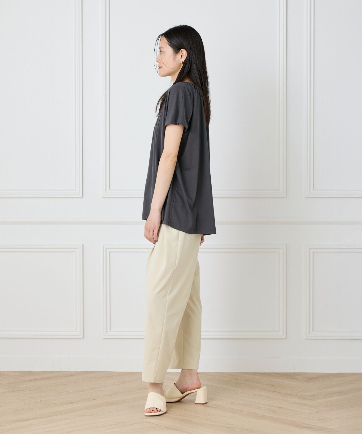 I.T.'S international「ギャザーネックフレンチプルオーバー」|Tシャツ・カットソー|