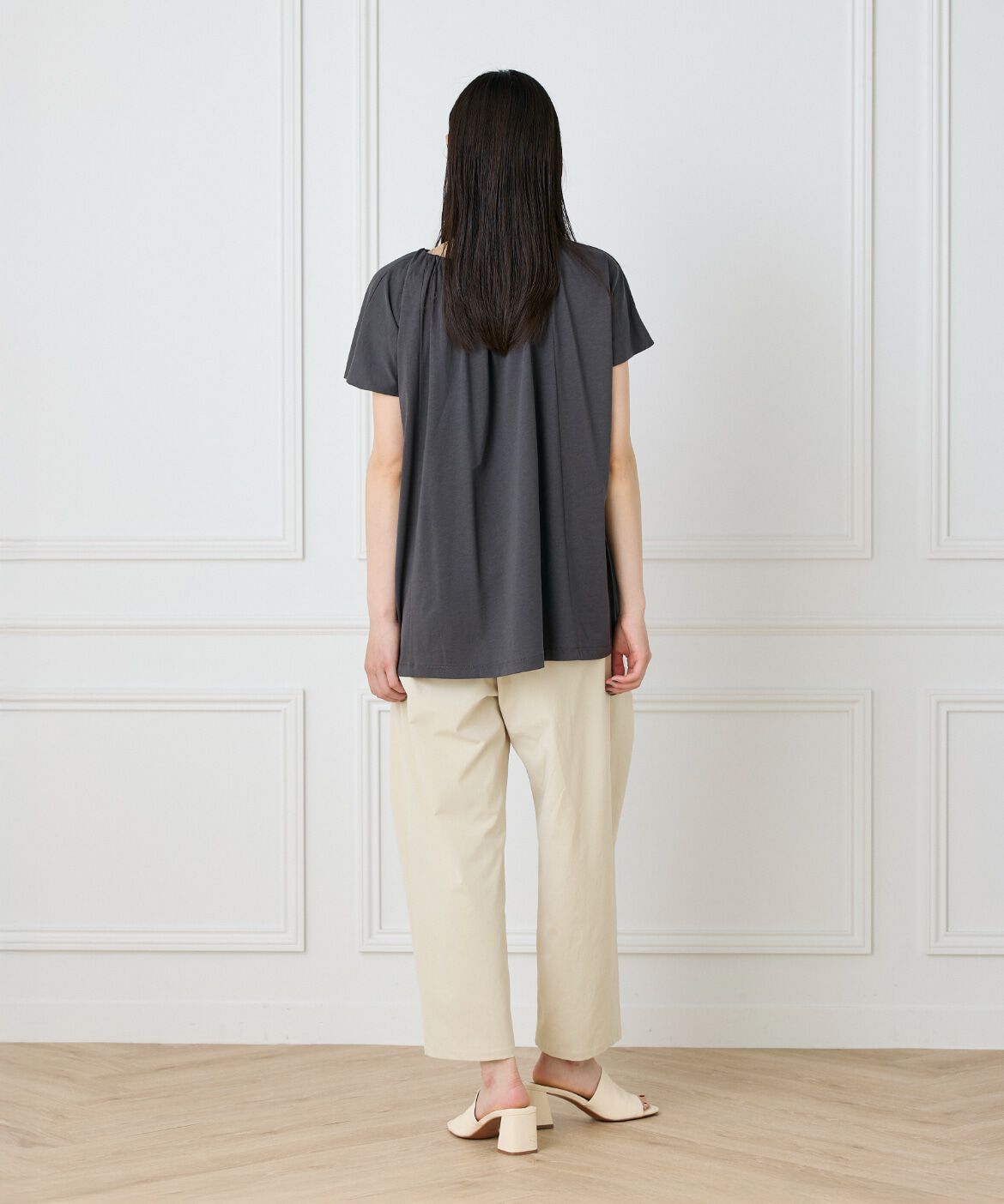 I.T.'S international「ギャザーネックフレンチプルオーバー」|Tシャツ・カットソー|