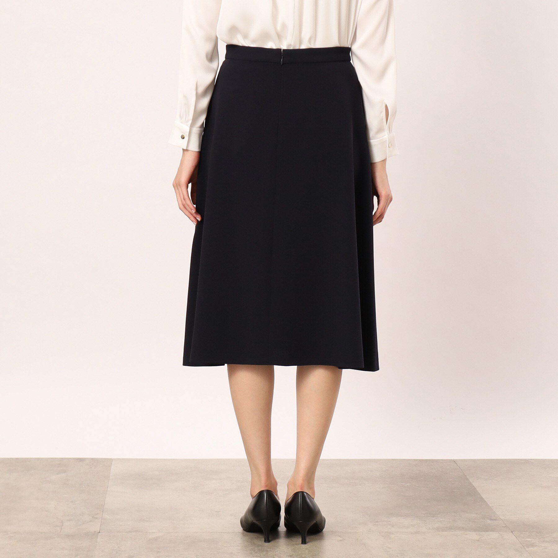 UNTITLED「トリアセエアクロススカート」|スカート|