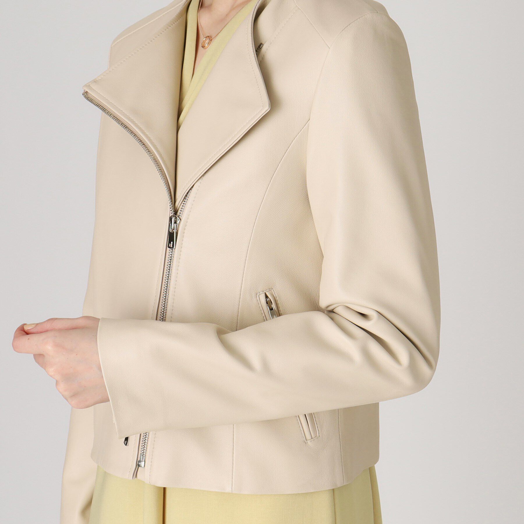 COUP DE CHANCE「【羊革】女性らしい雰囲気にこだわったレザーブルゾン」|ライダースジャケット|