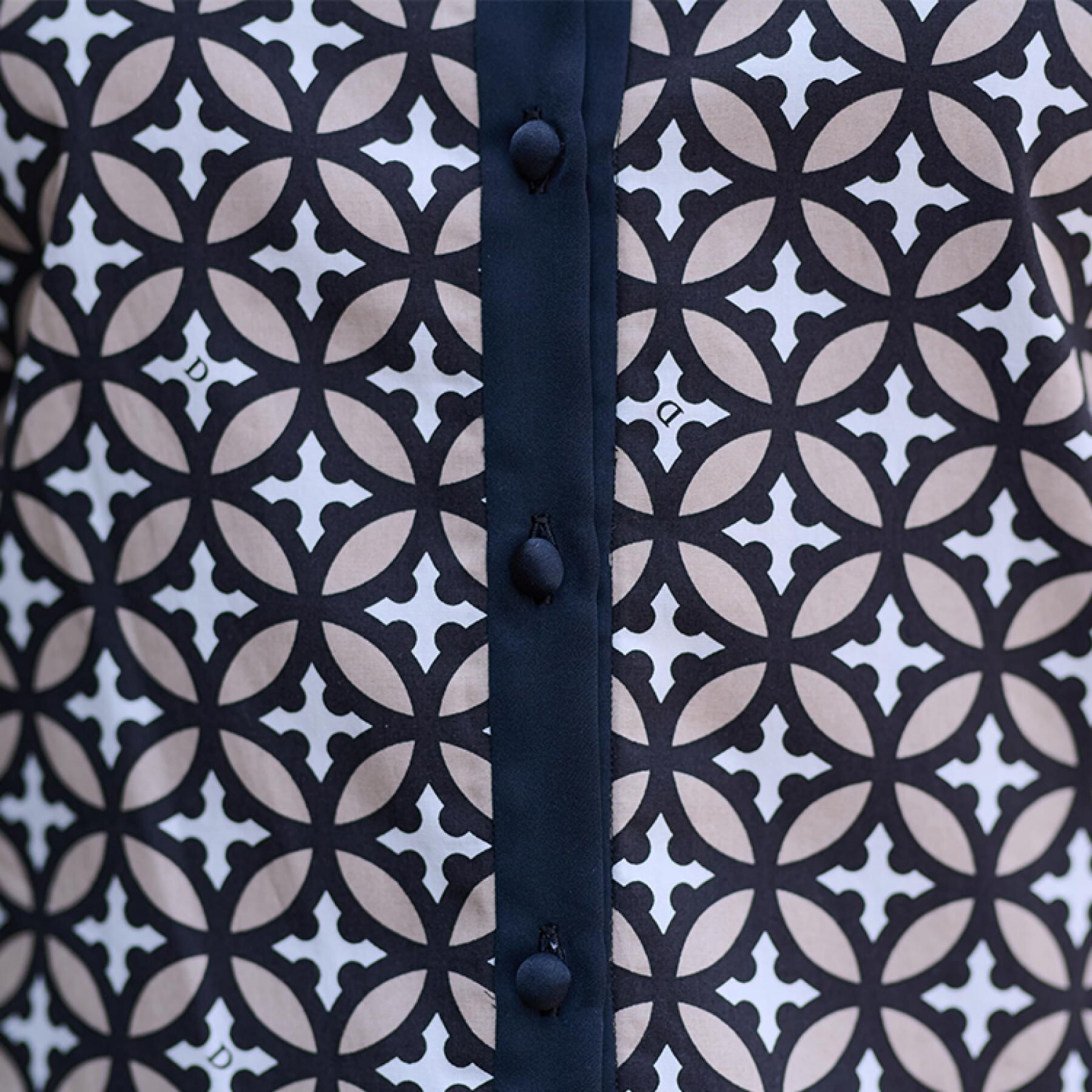 DRESSTERIOR「【大人百花春号掲載 モデル美香さん着用】オーバーラップウィングスリーブブラウス」|シャツ・ブラウス|