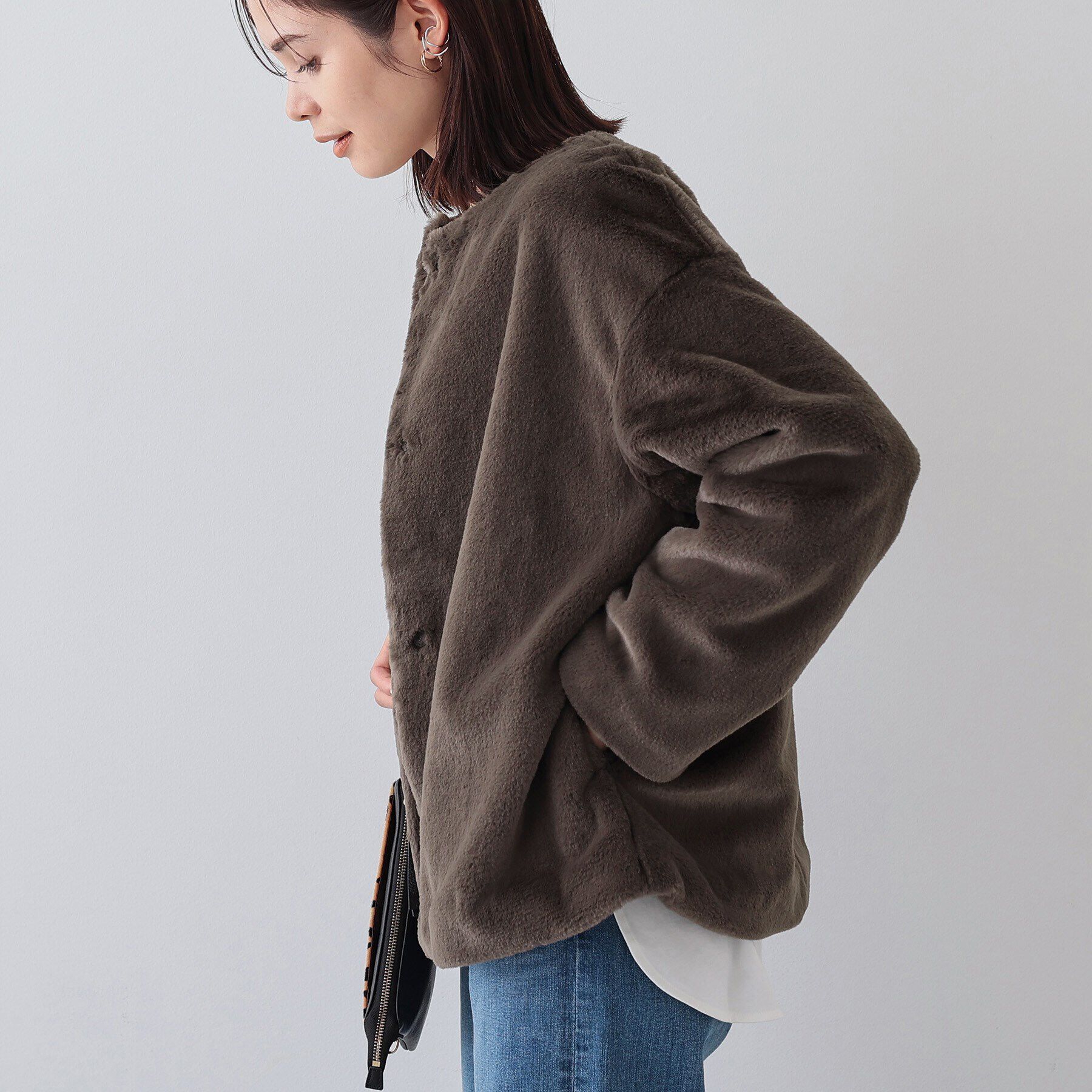 INDIVI「【トレンドコート】大人フェイクファーコート」|ノーカラーコート|