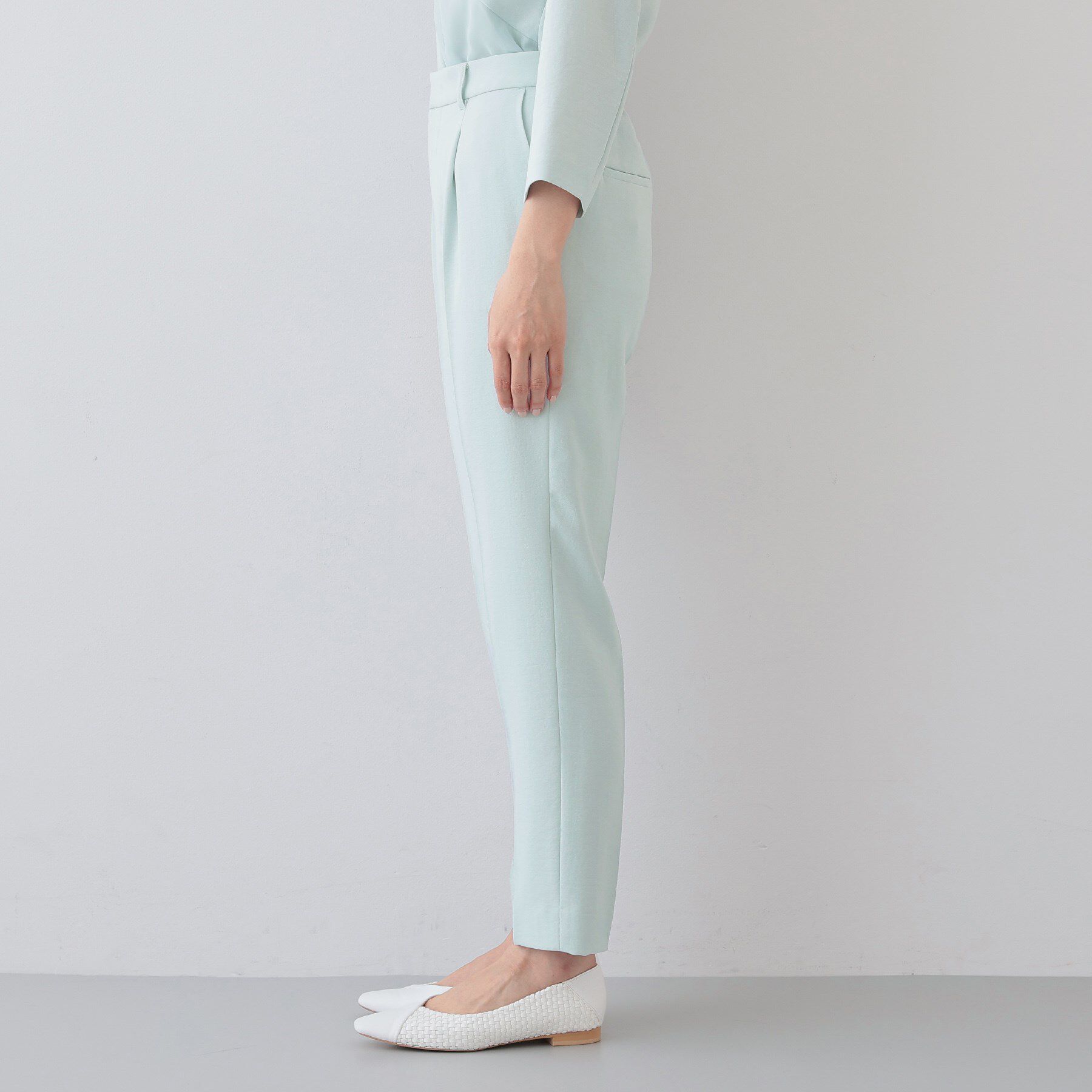 INDIVI「【着る日傘/遮熱/UVケア】タックテーパードパンツ」|スーツ|