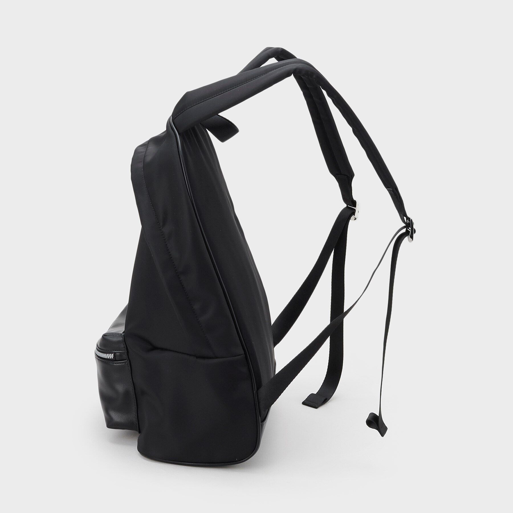 INDIVI「【軽量／撥水】ナイロン＆合皮 マルチリュック」|リュック|