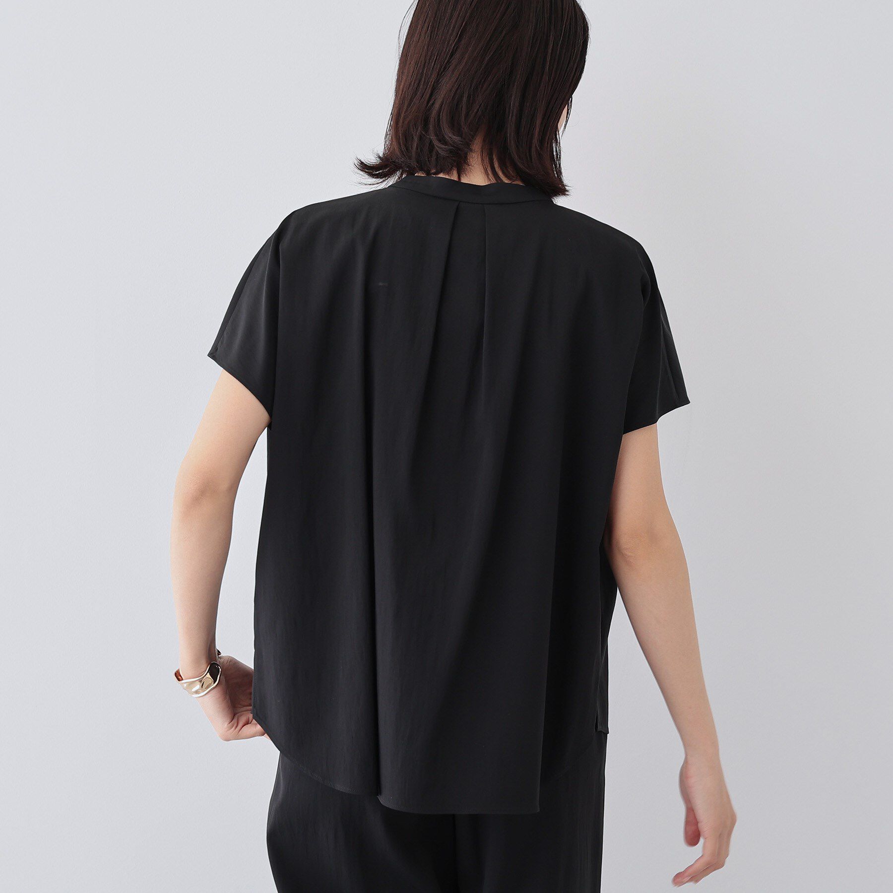 INDIVI「【洗える／SETUP可能/UVケア/接触冷感/日本製】バンドカラー半袖ブラウス」|シャツ・ブラウス|