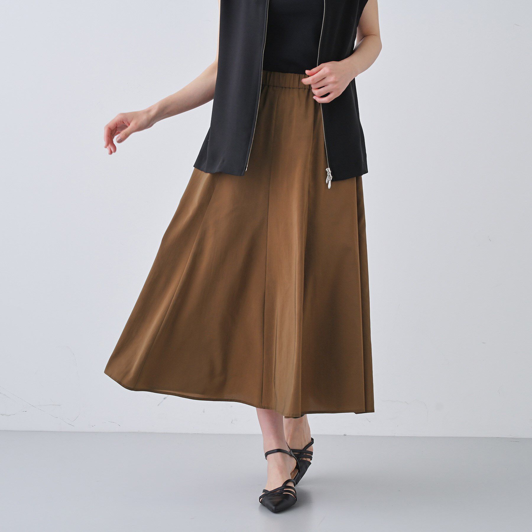 INDIVI「【通気性◎撥水／接触冷感／UVケア】ナローフレアスカート」|スカート|ブラウン(043)