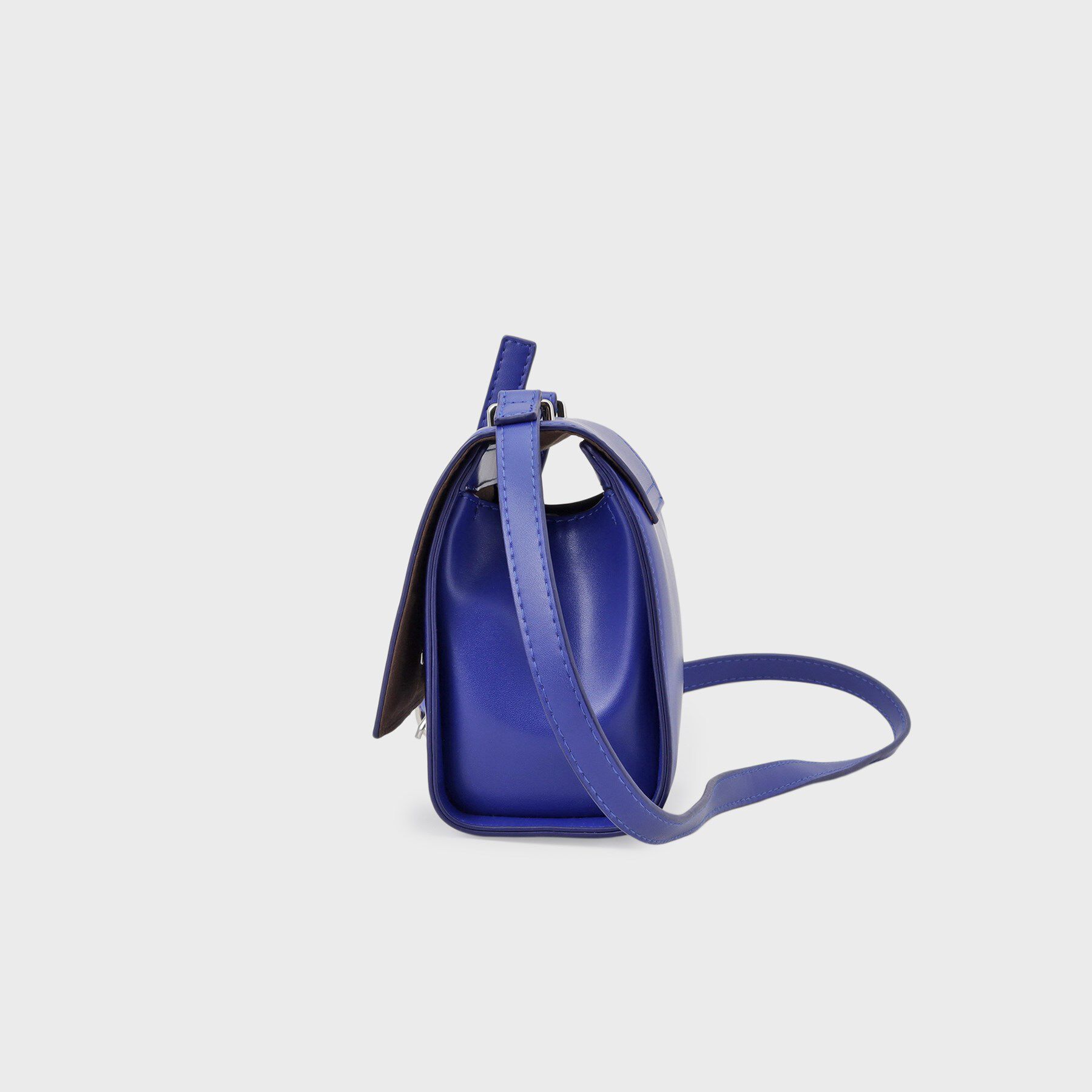 INDIVI「ミニスクエアショルダー」|ショルダー・メッセンジャー|