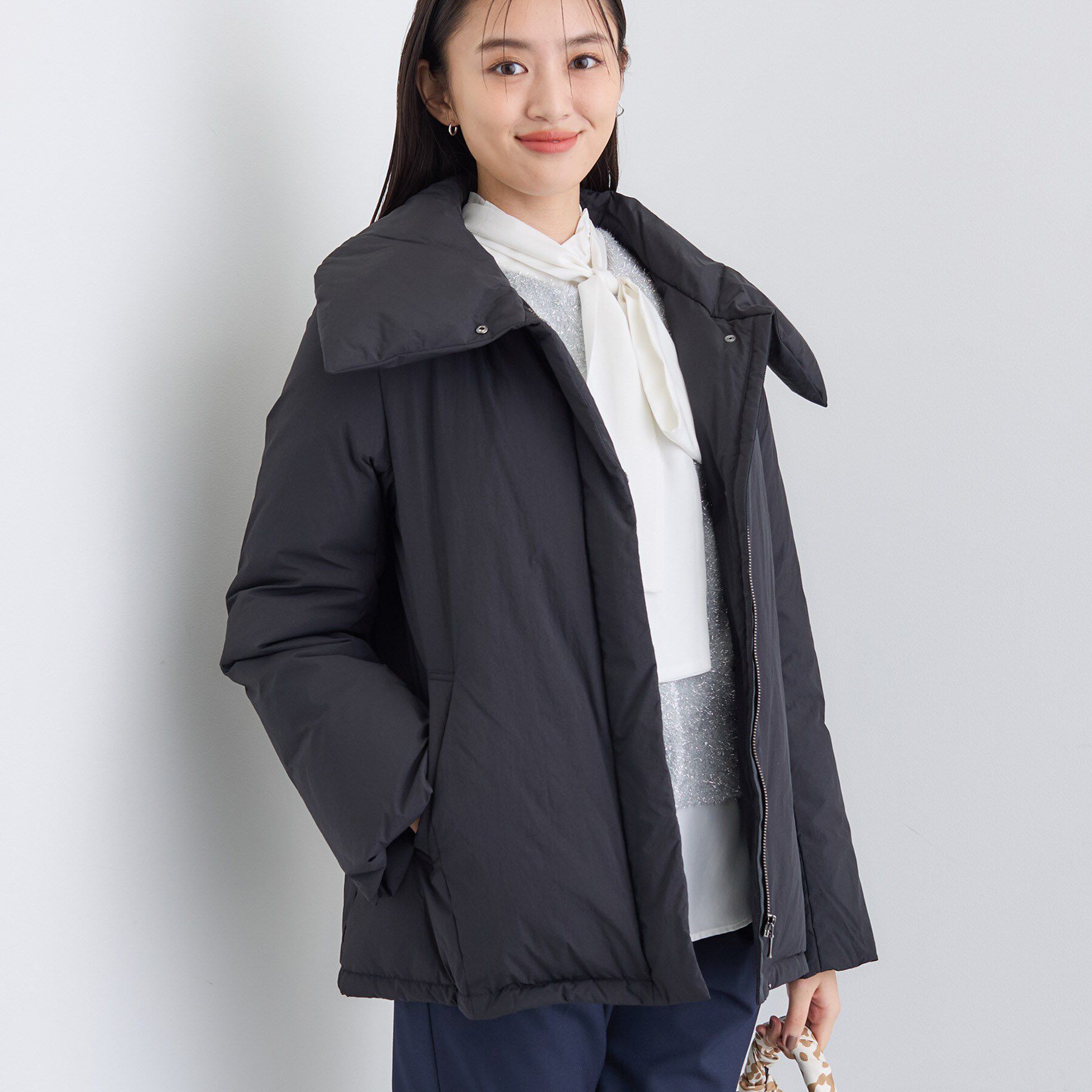 INDIVI「【撥水／洗える／デザイン衿】ステッチレス ショートダウンコート」|ダウン|