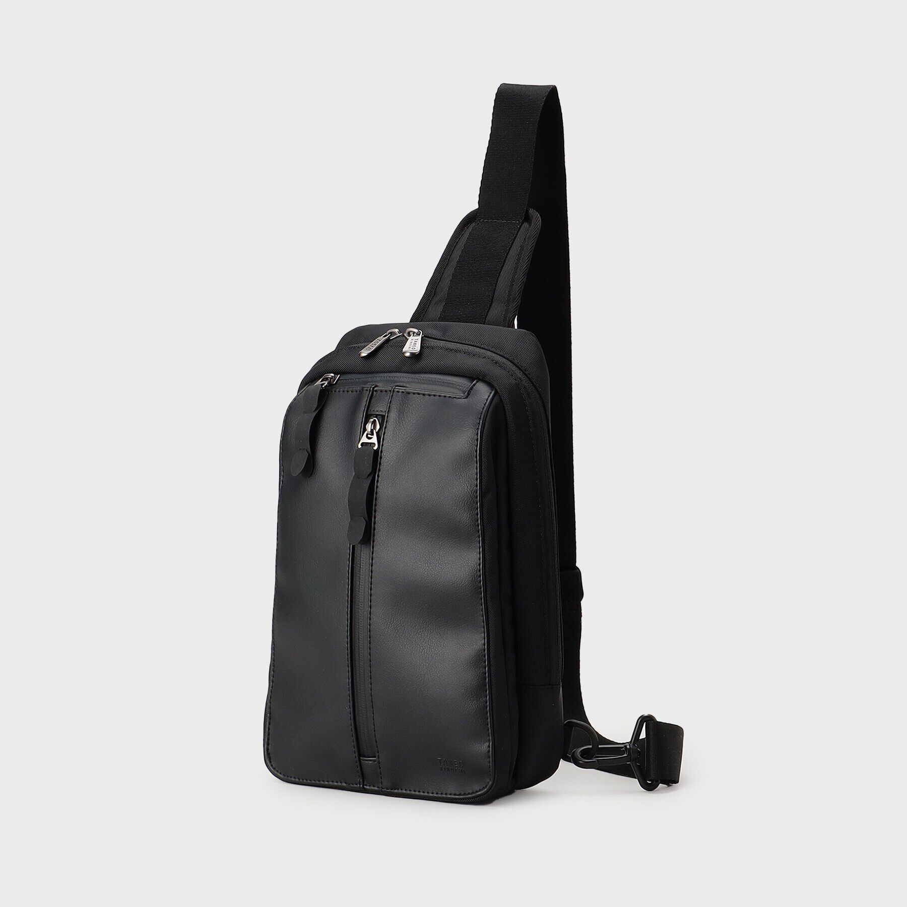 TAKEO KIKUCHI「ライトウエイト ボディバッグ」|ショルダー・メッセンジャー|ブラック(519)