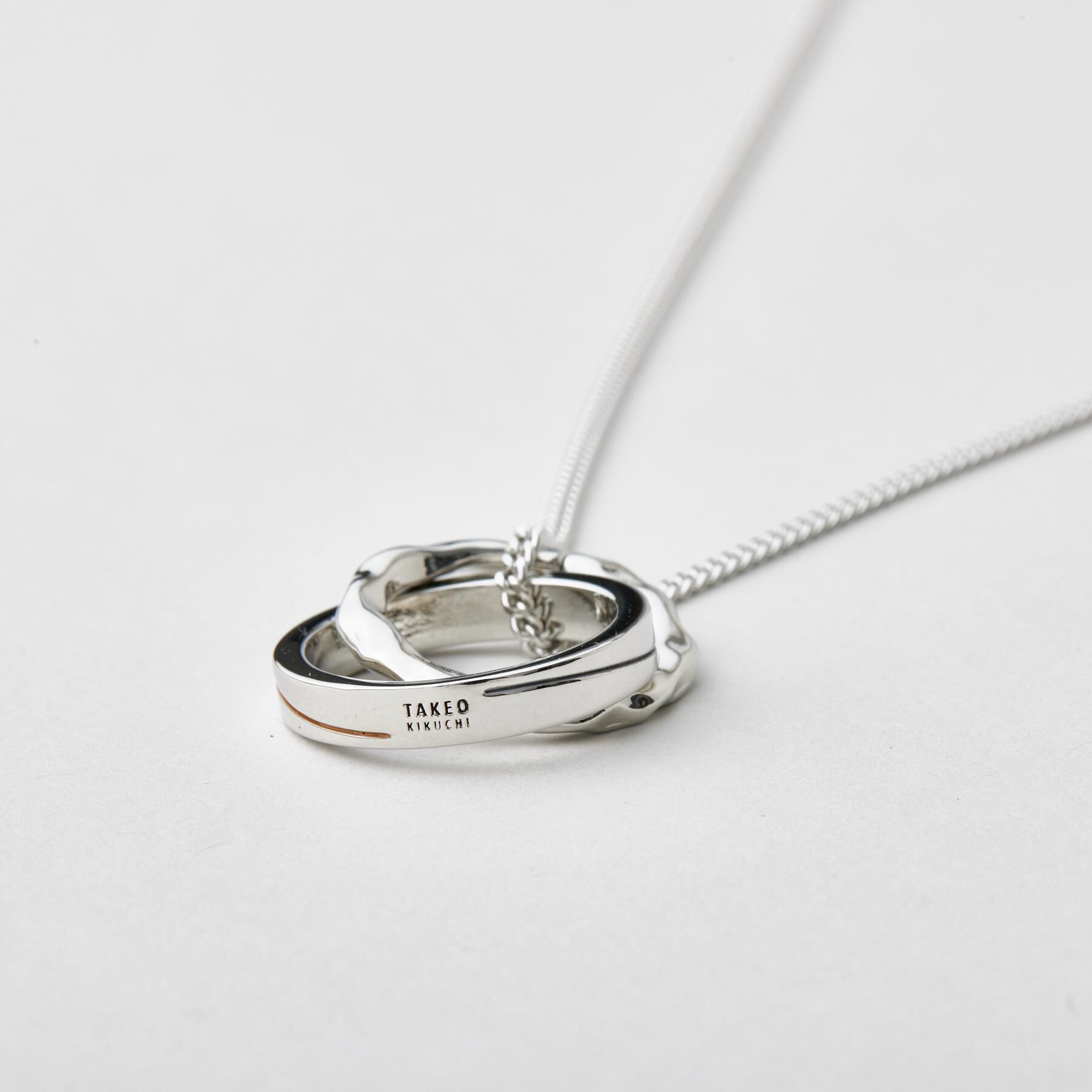 TAKEO KIKUCHI「カラードトップ ダブルリングネックレス」|ネックレス|