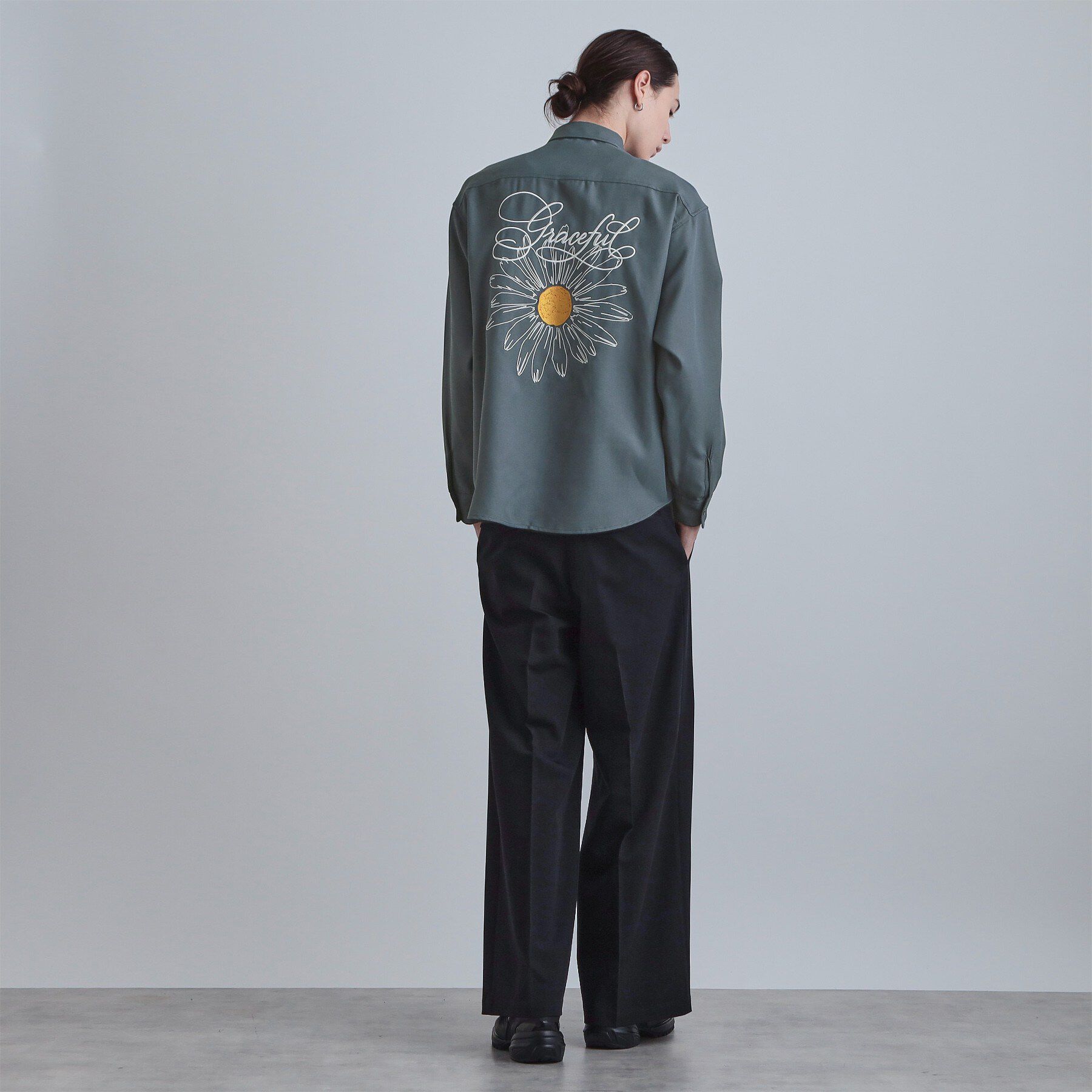 tk.TAKEO KIKUCHI「バックデイジー刺繍シャツ」|シャツ・ブラウス|