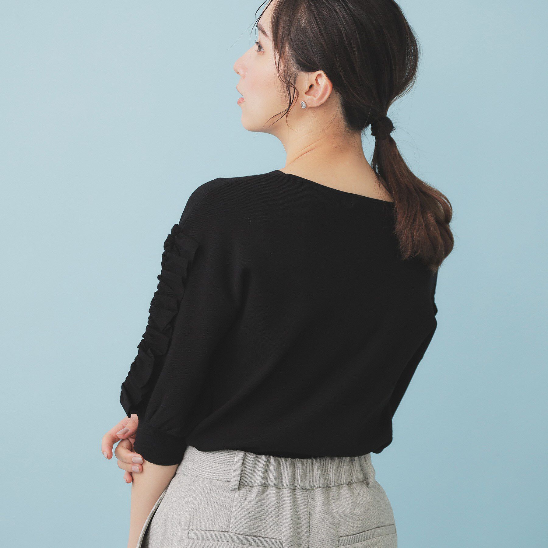 index「ラップフリルVネックニット【洗濯機洗い可/接触冷感/UVケア】」|ニット・セーター|