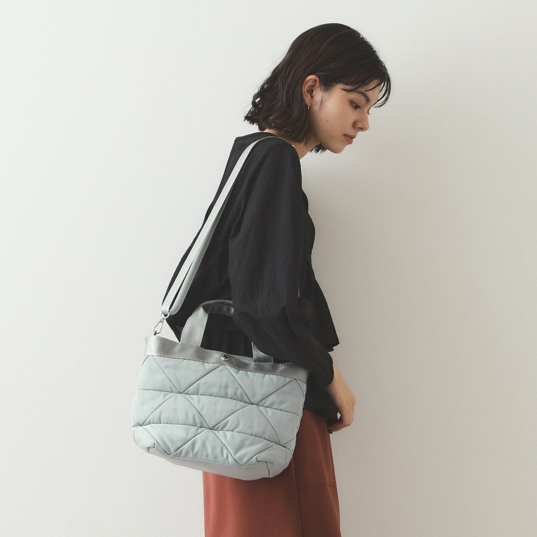 OPAQUE.CLIP「【2WAY】トライアングルミドルトートバッグ」|トートバッグ|