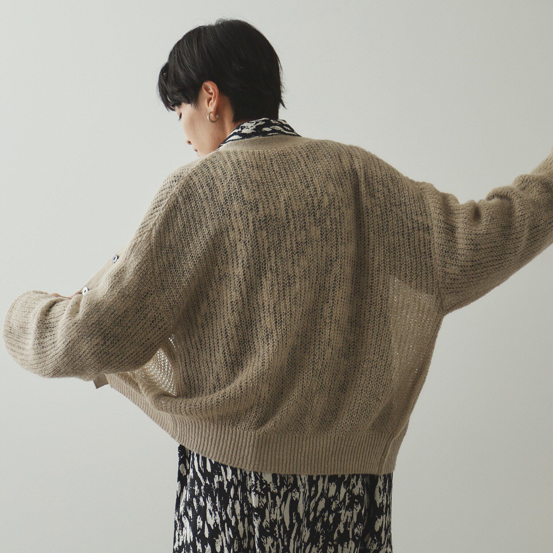 OPAQUE.CLIP「モヘヤ混シアーVネックカーディガン【洗濯機洗い可】」|カーディガン|