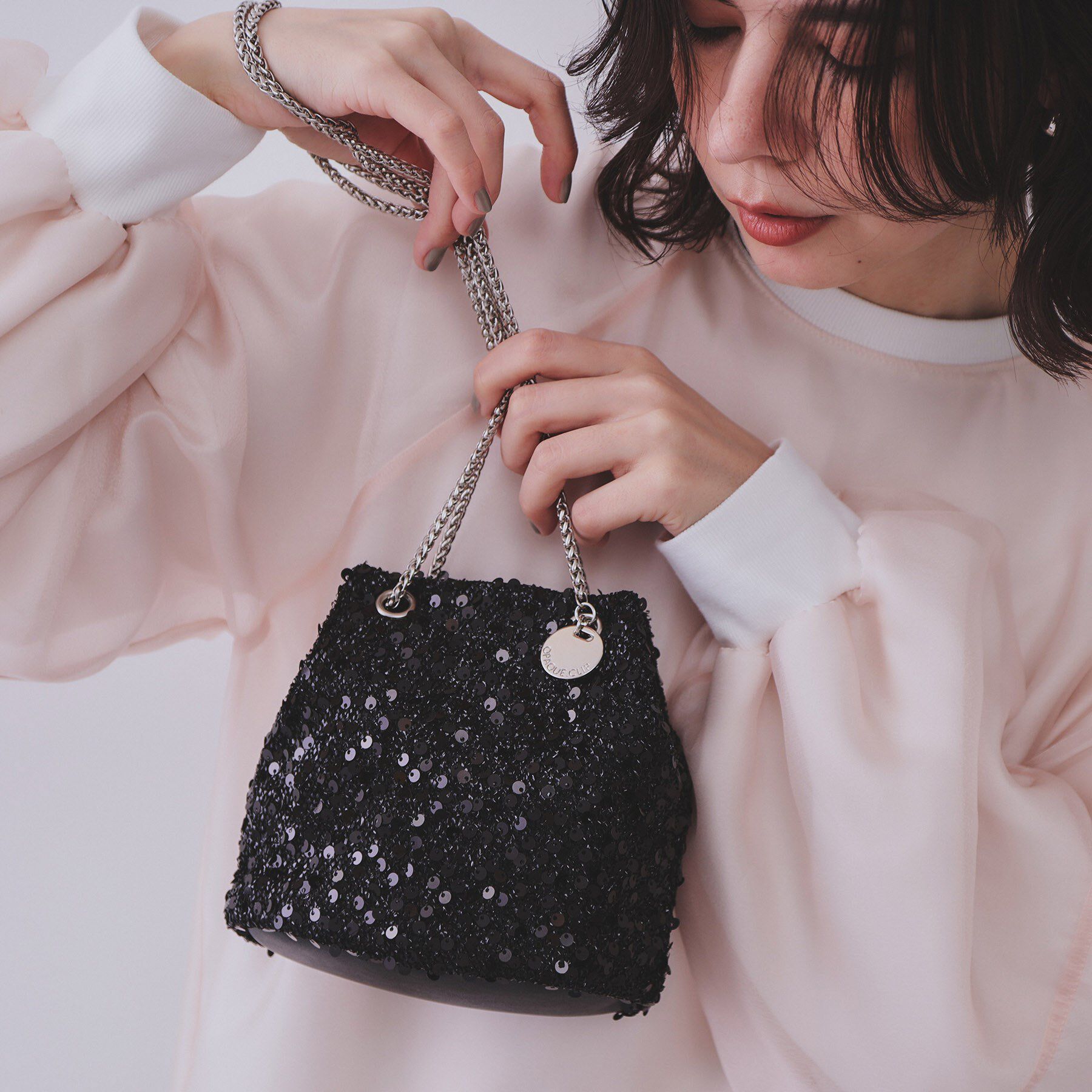 OPAQUE.CLIP「【6色展開】シャイニー素材巾着ミニショルダーバッグ」|ショルダー・メッセンジャー|