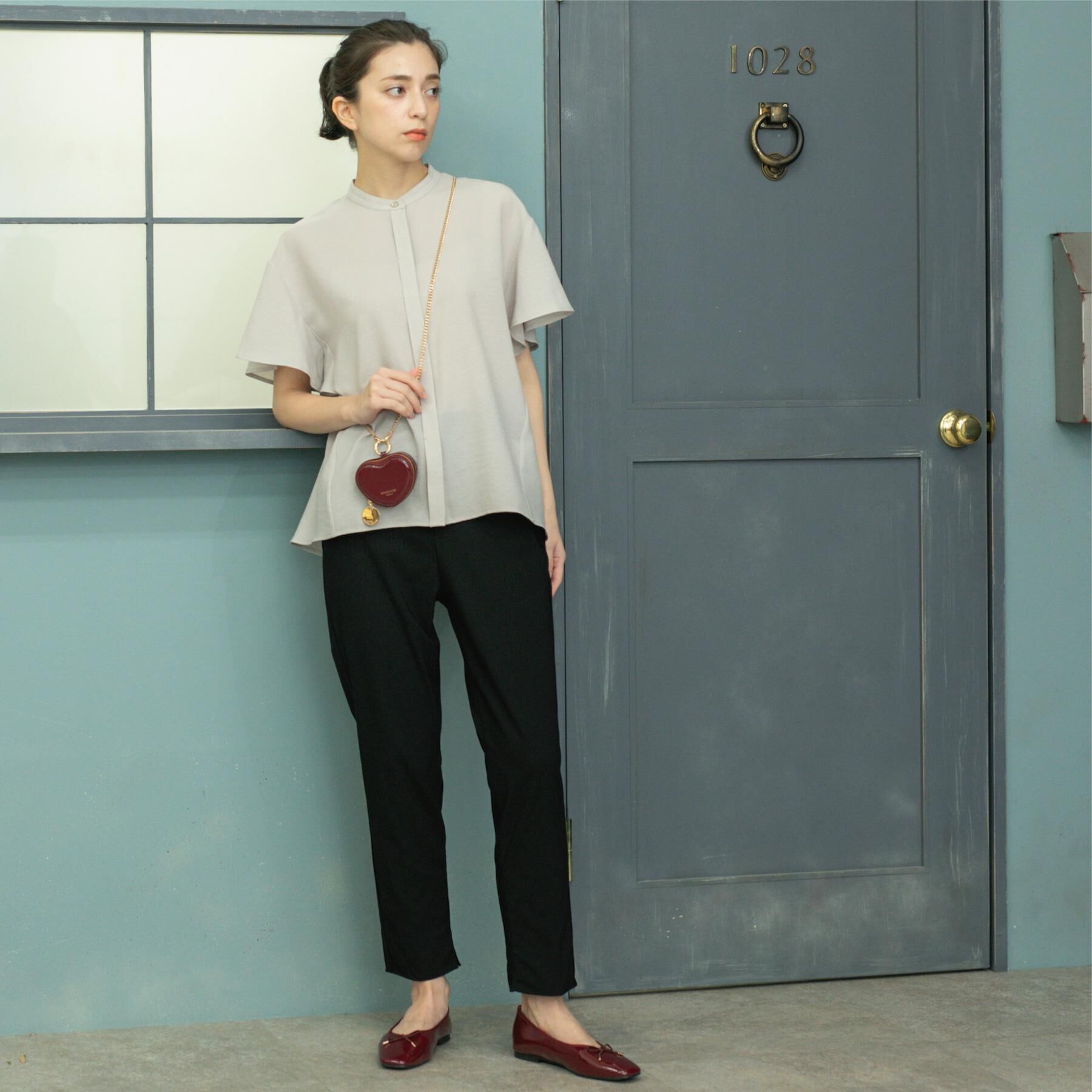 OPAQUE.CLIP「バックフリルバンドカラーブラウス【洗濯機洗い可/吸水速乾/接触冷感】」|シャツ・ブラウス|