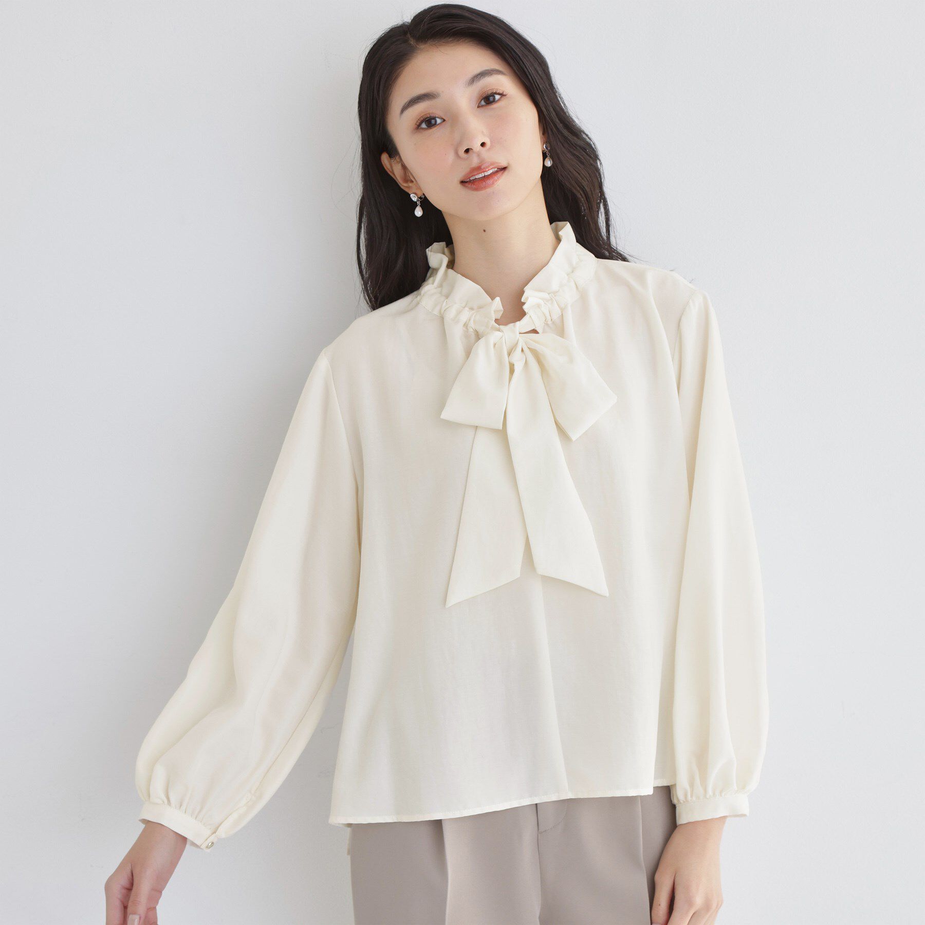 THE SHOP TK「【通勤・セレモニー】ギャザーリボンタイブラウス」|シャツ・ブラウス|