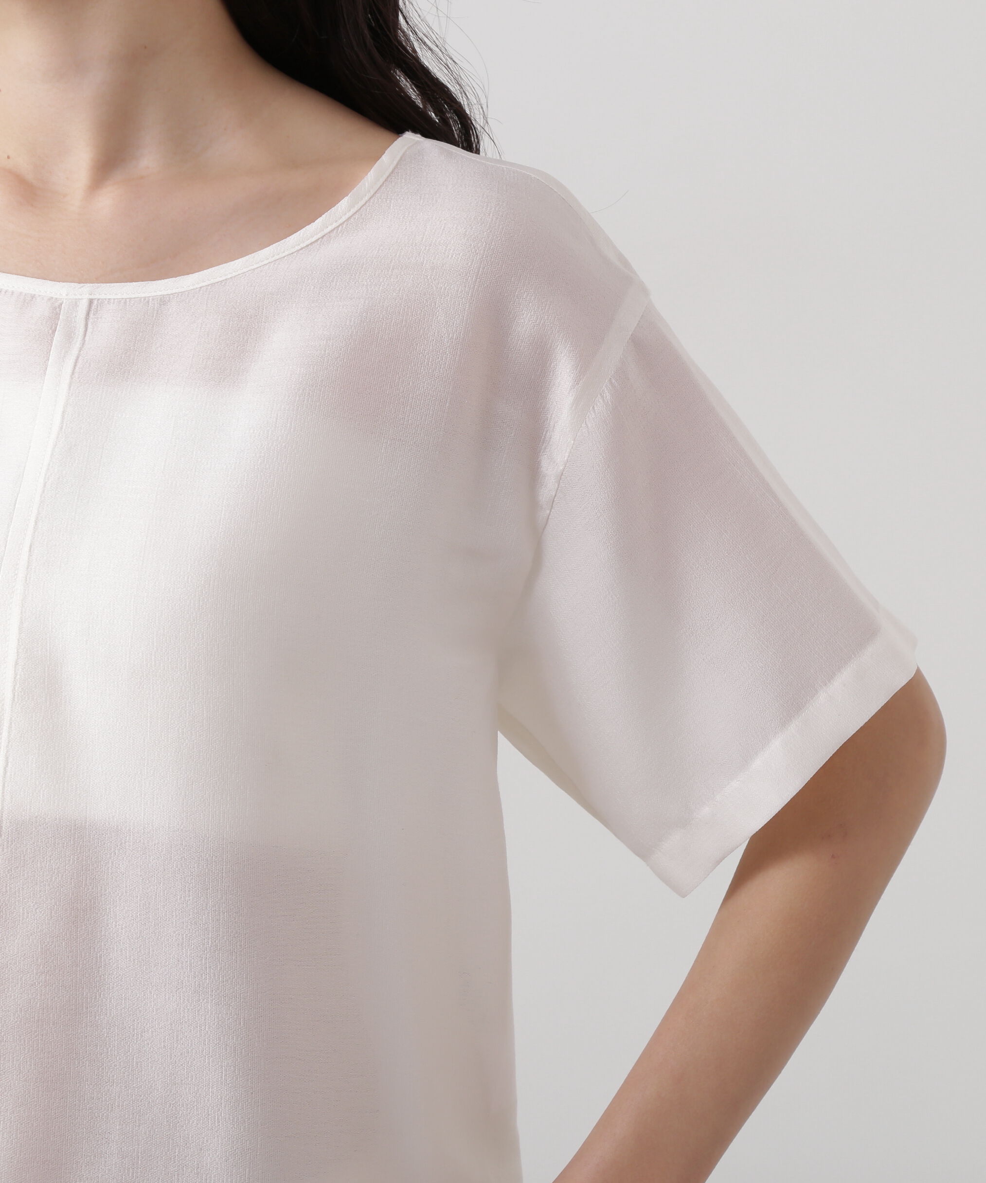  「バックオープンTブラウス」|シャツ・ブラウス|