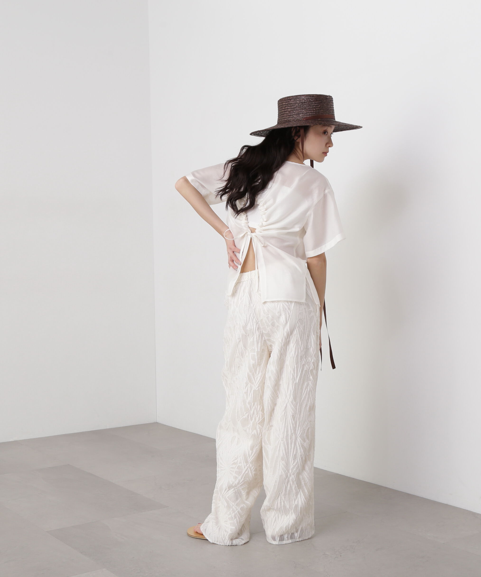  「バックオープンTブラウス」|シャツ・ブラウス|