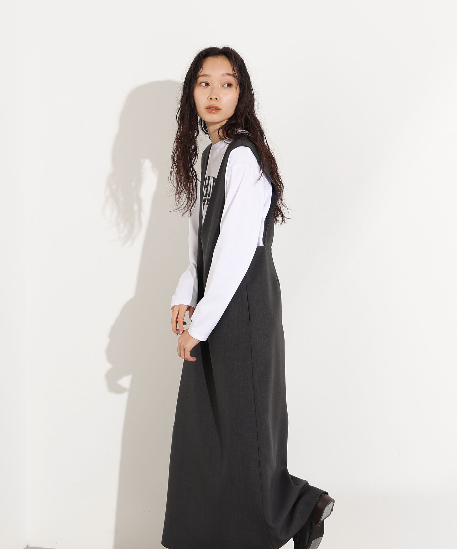  「Uネックナロージャンスカ」|ワンピース|