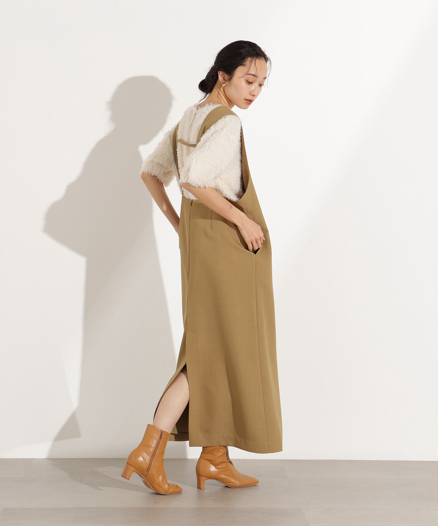  「Uネックナロージャンスカ」|ワンピース|