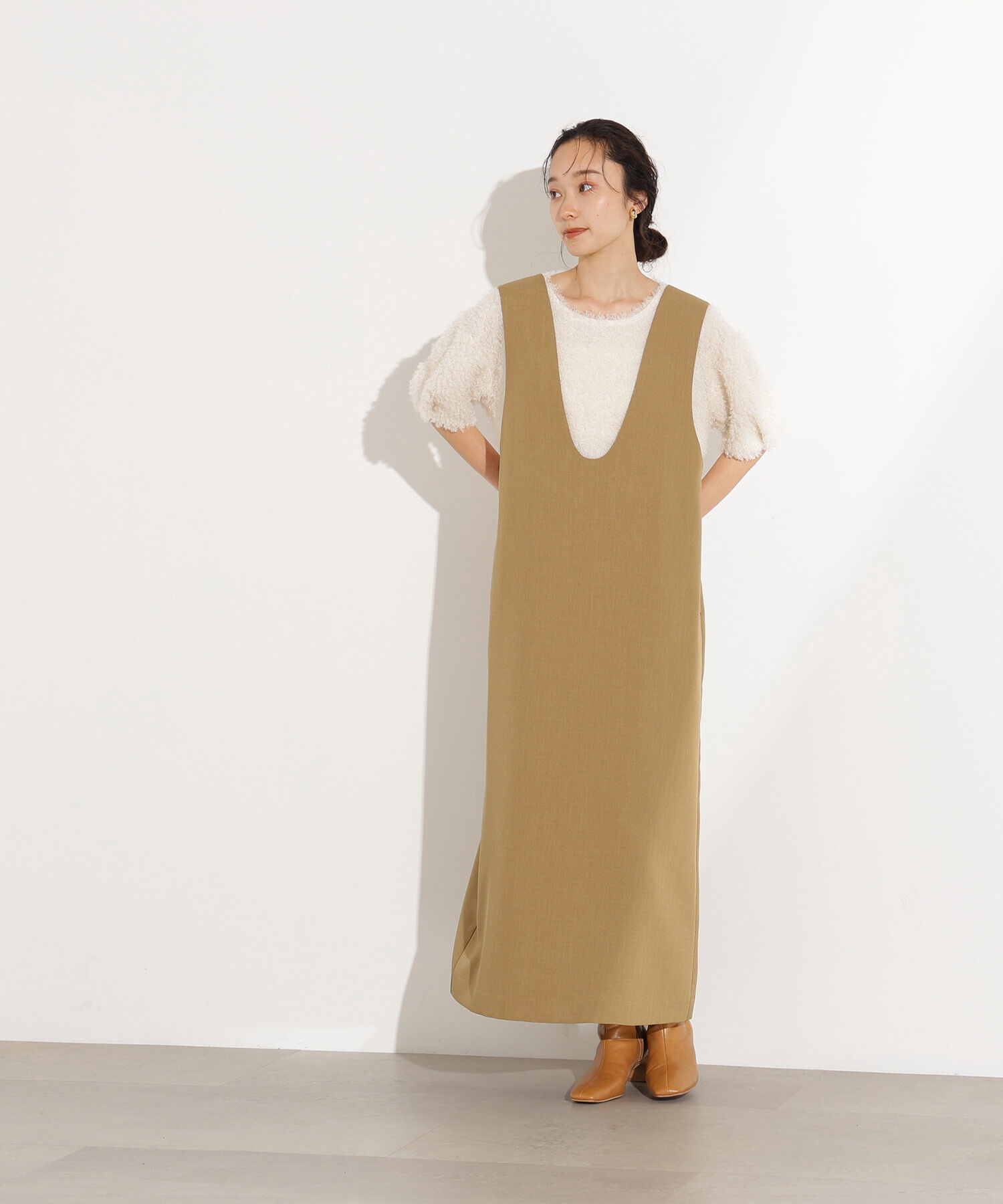  「Uネックナロージャンスカ」|ワンピース|