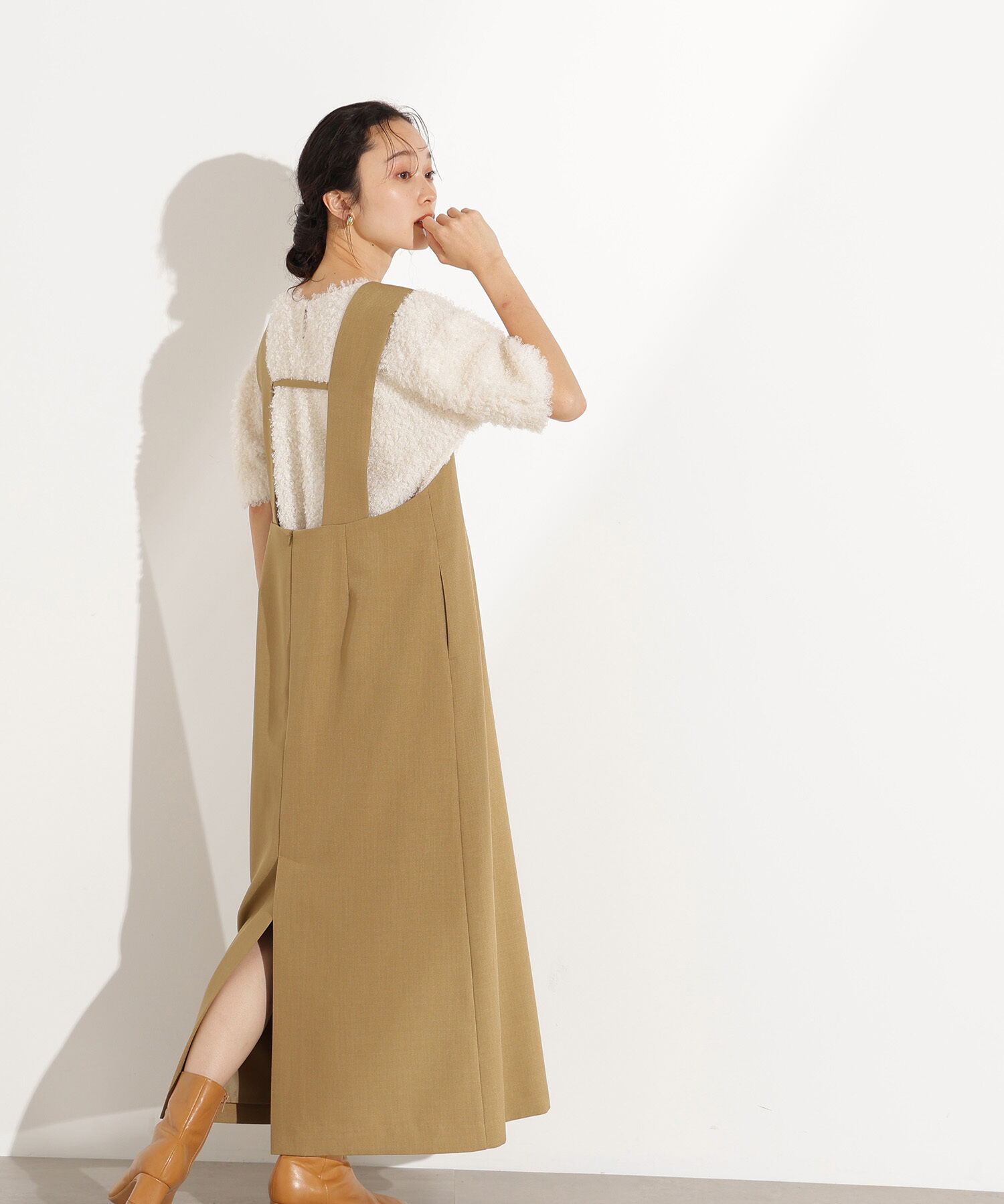  「Uネックナロージャンスカ」|ワンピース|