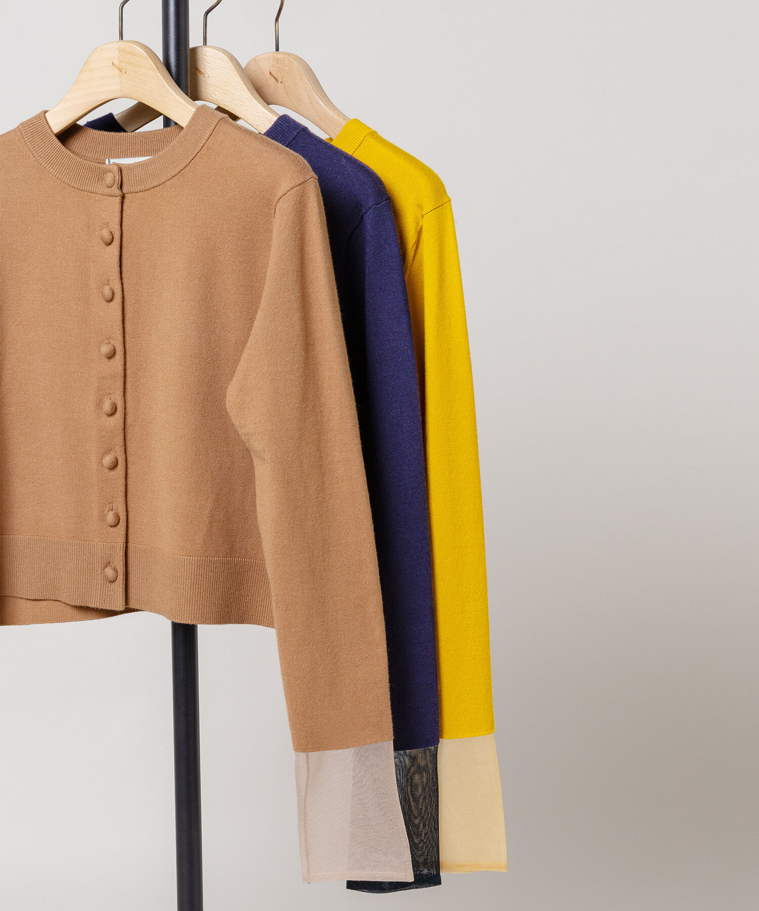  「シアーカフスコンパクトカーデ」|ニット・セーター|キャメル1