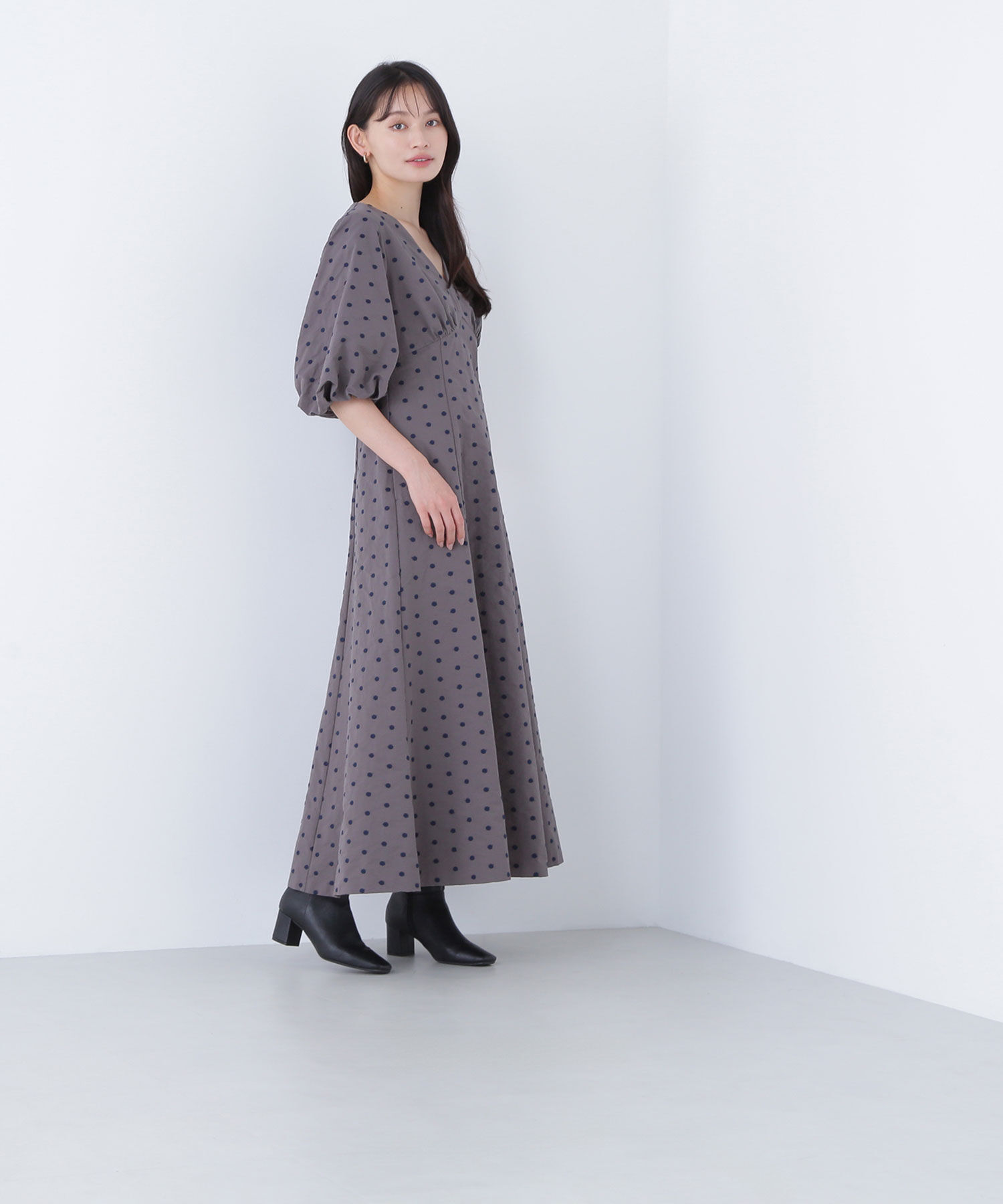  「ドット刺繍タフタワンピース」|ワンピース|