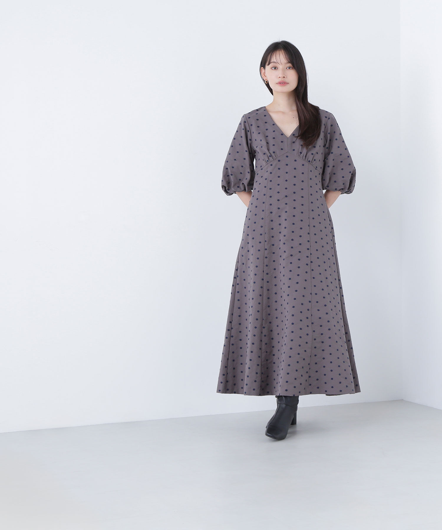  「ドット刺繍タフタワンピース」|ワンピース|