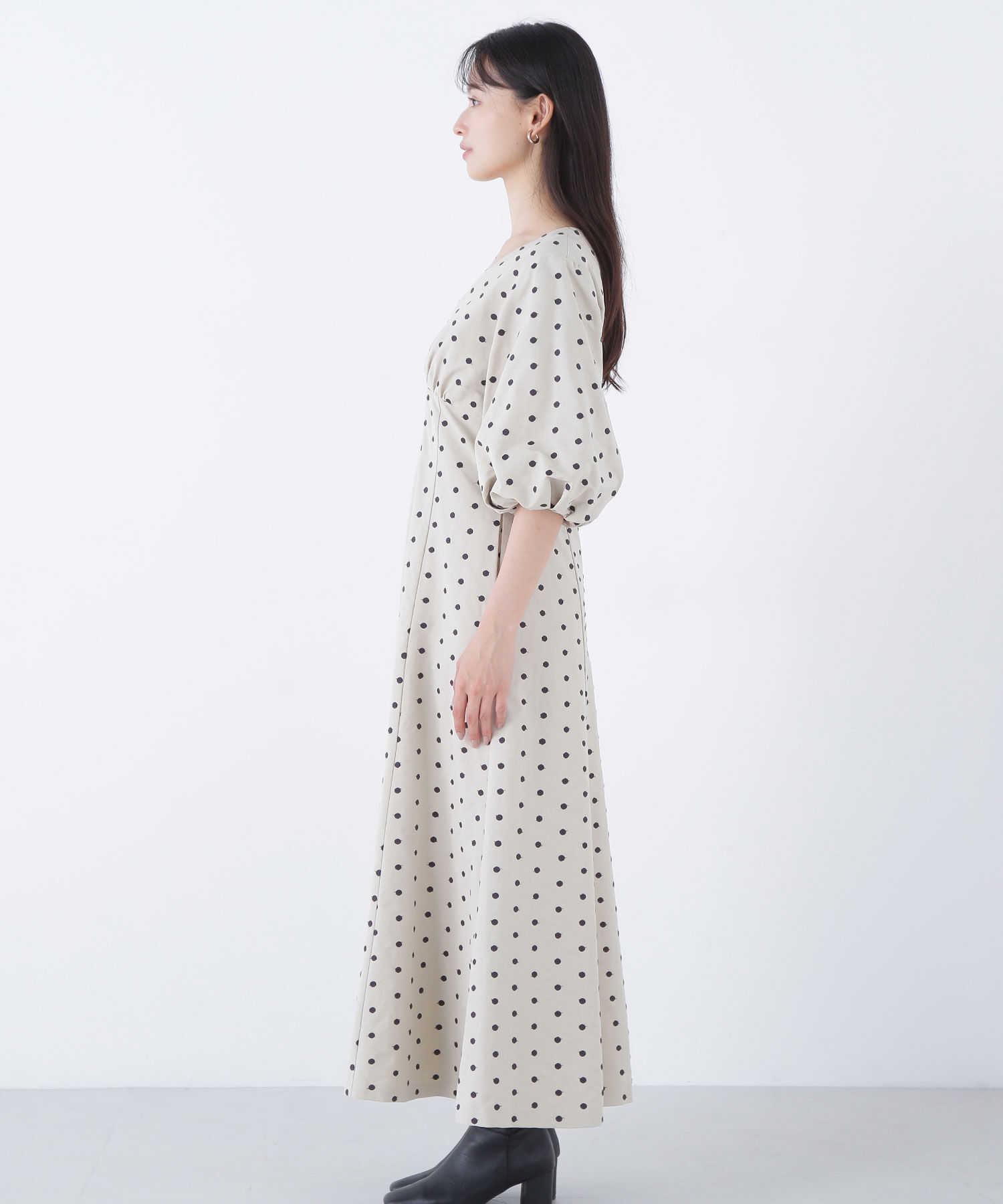  「ドット刺繍タフタワンピース」|ワンピース|
