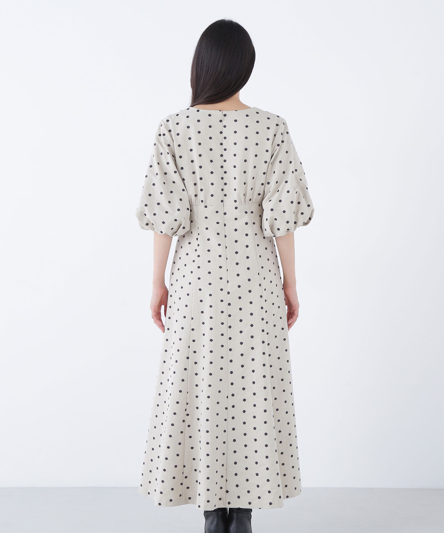  「ドット刺繍タフタワンピース」|ワンピース|