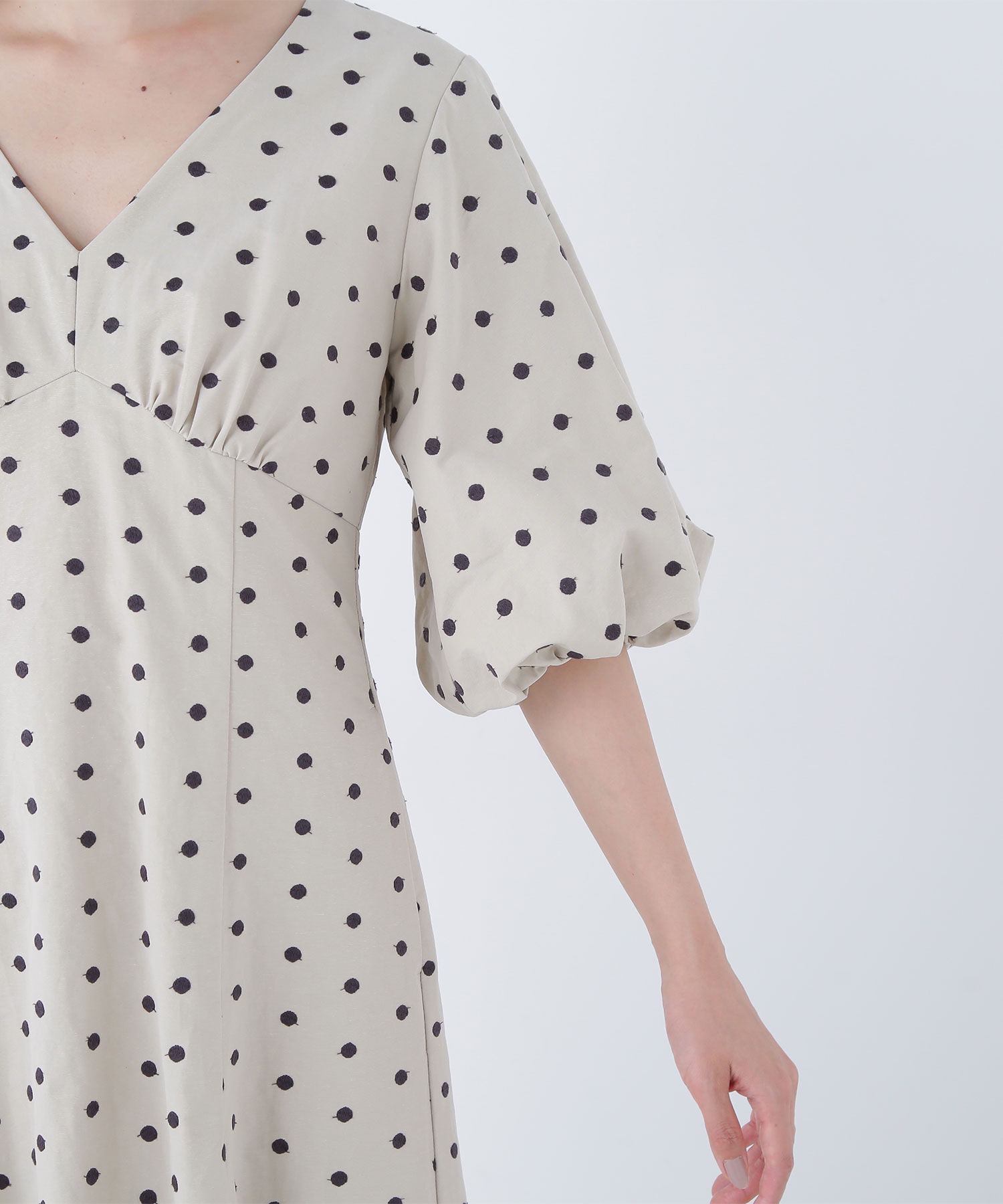  「ドット刺繍タフタワンピース」|ワンピース|