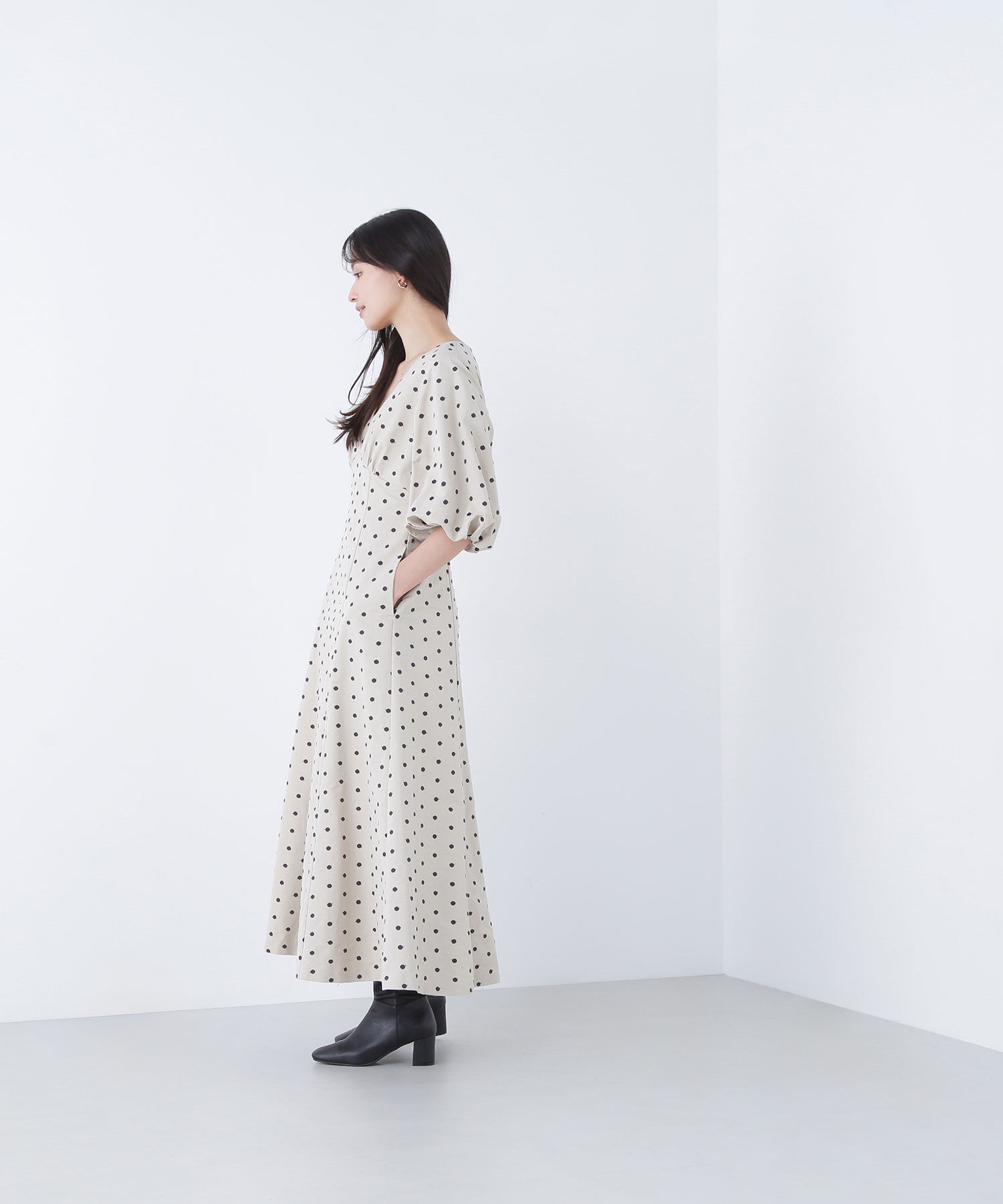  「ドット刺繍タフタワンピース」|ワンピース|