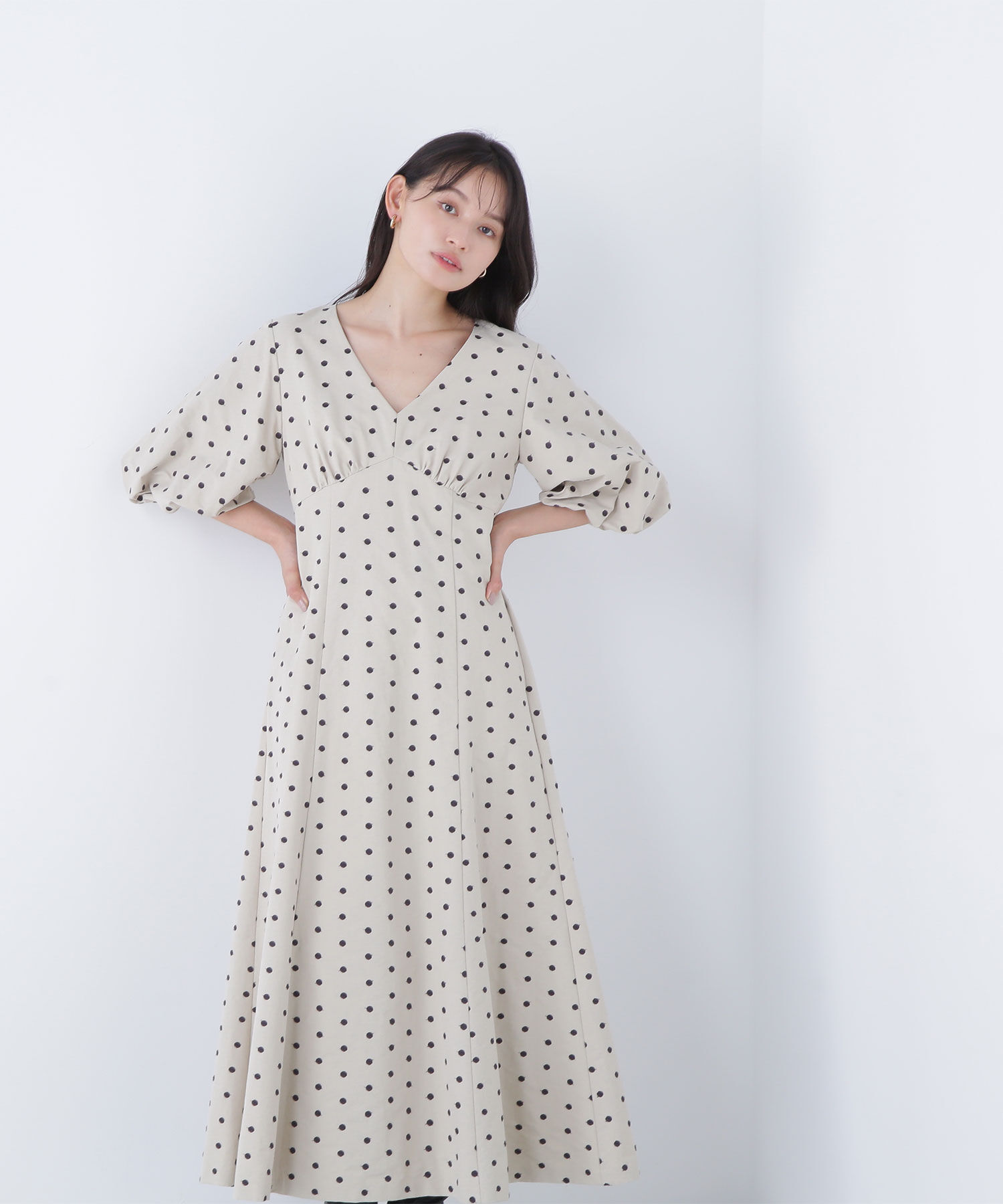  「ドット刺繍タフタワンピース」|ワンピース|