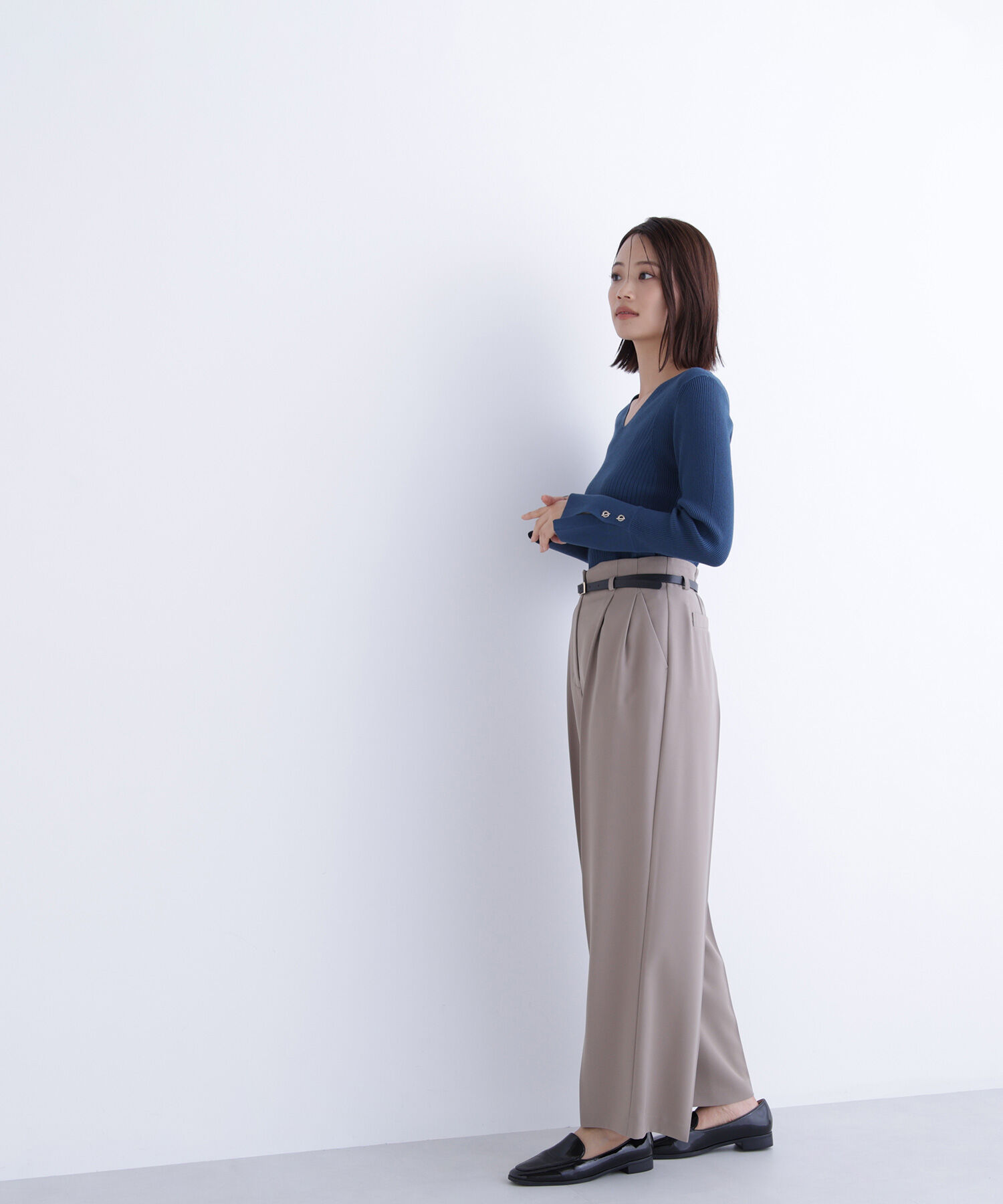  「Vネックハトメスリーブリブニット」|ニット・セーター|